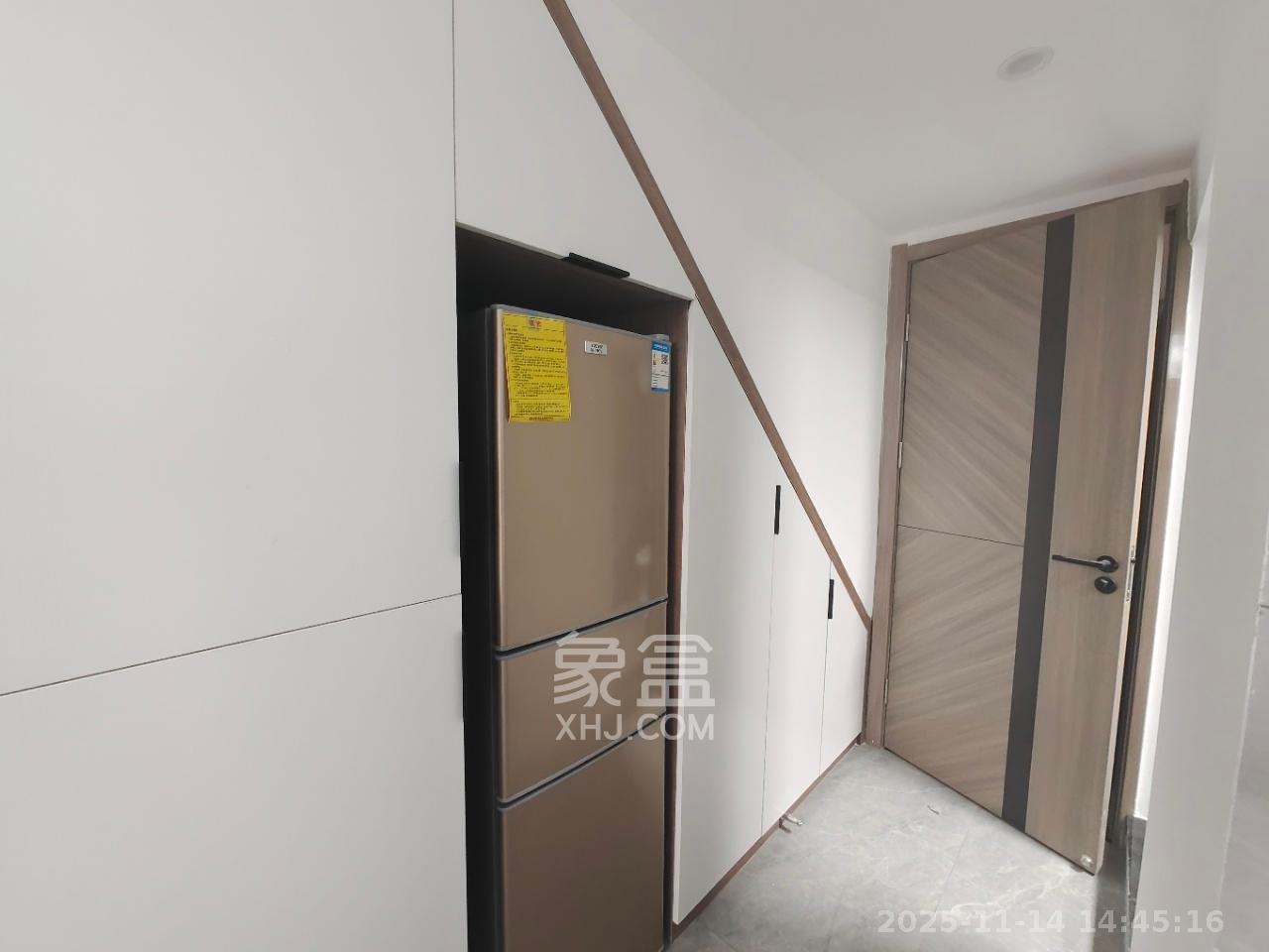 卓越江岸 1室1厅1卫 1500.0元/月 卓越江岸 1室1厅1卫 1500.0元/月室内图