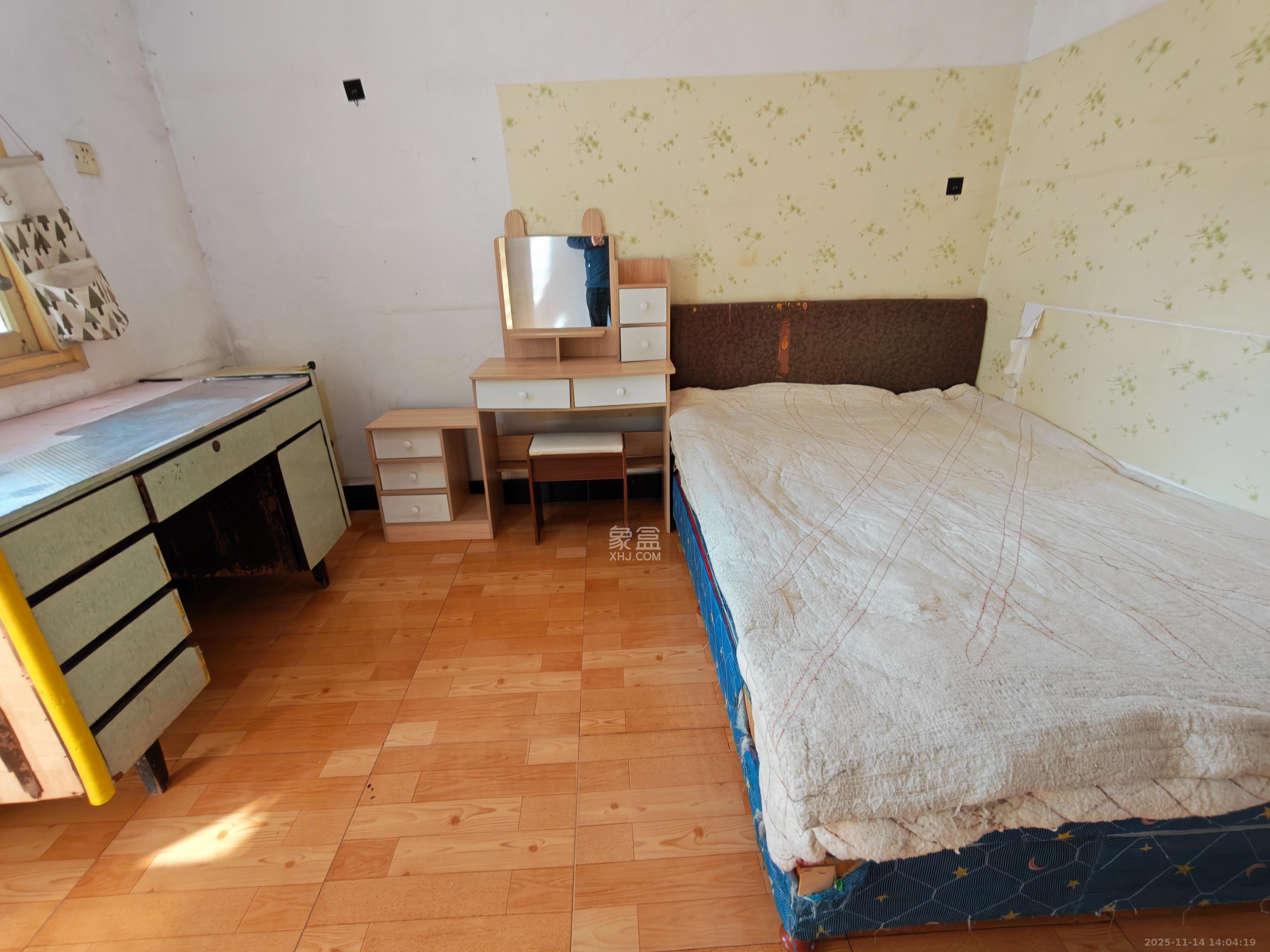 老鸦冲小区 1室1厅1卫 800.0元/月 老鸦冲小区 1室1厅1卫 800.0元/月室内图