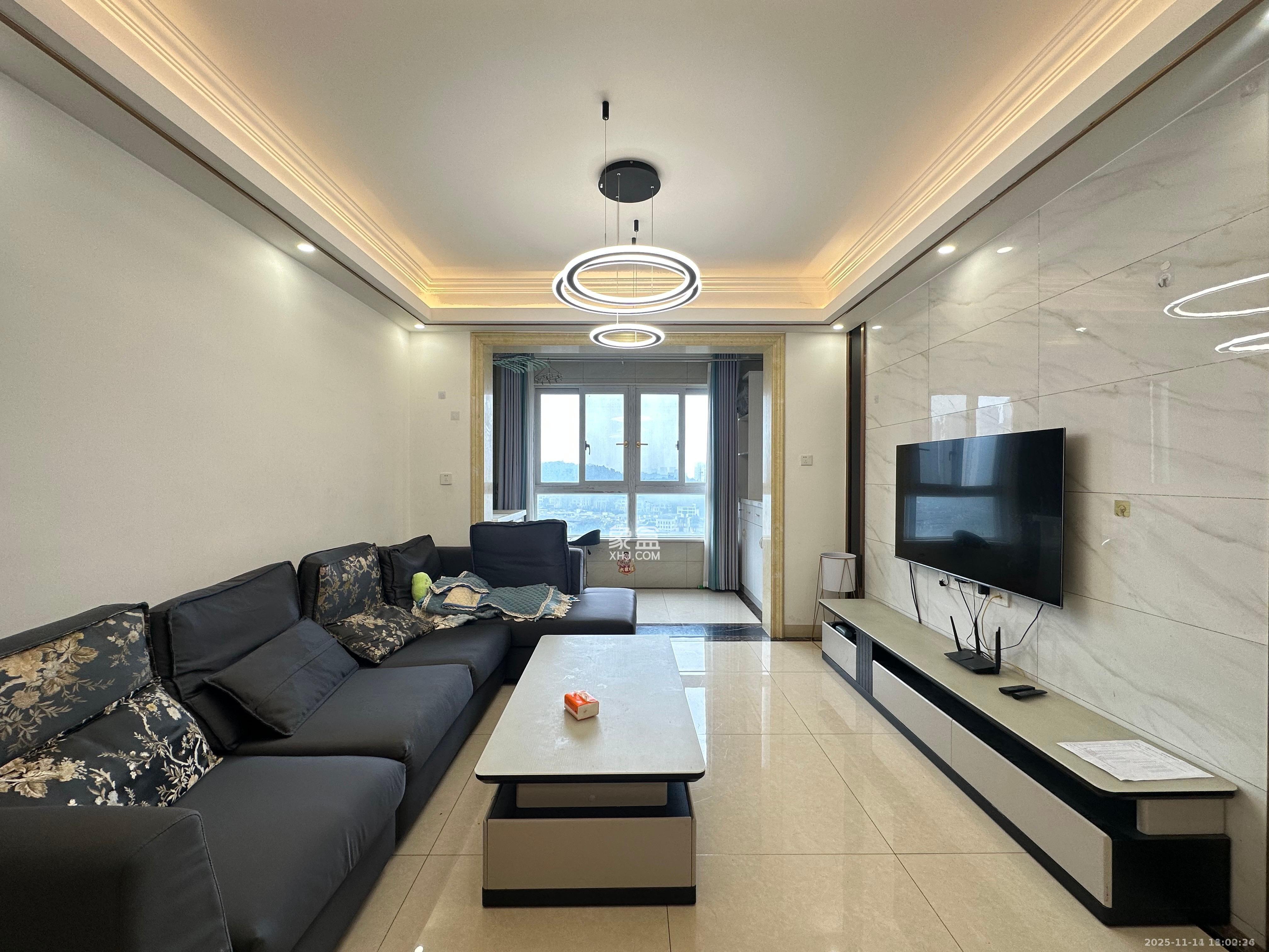 嘉顺苑 2室2厅1卫 2000.0元/月 嘉顺苑 2室2厅1卫 2000.0元/月室内图