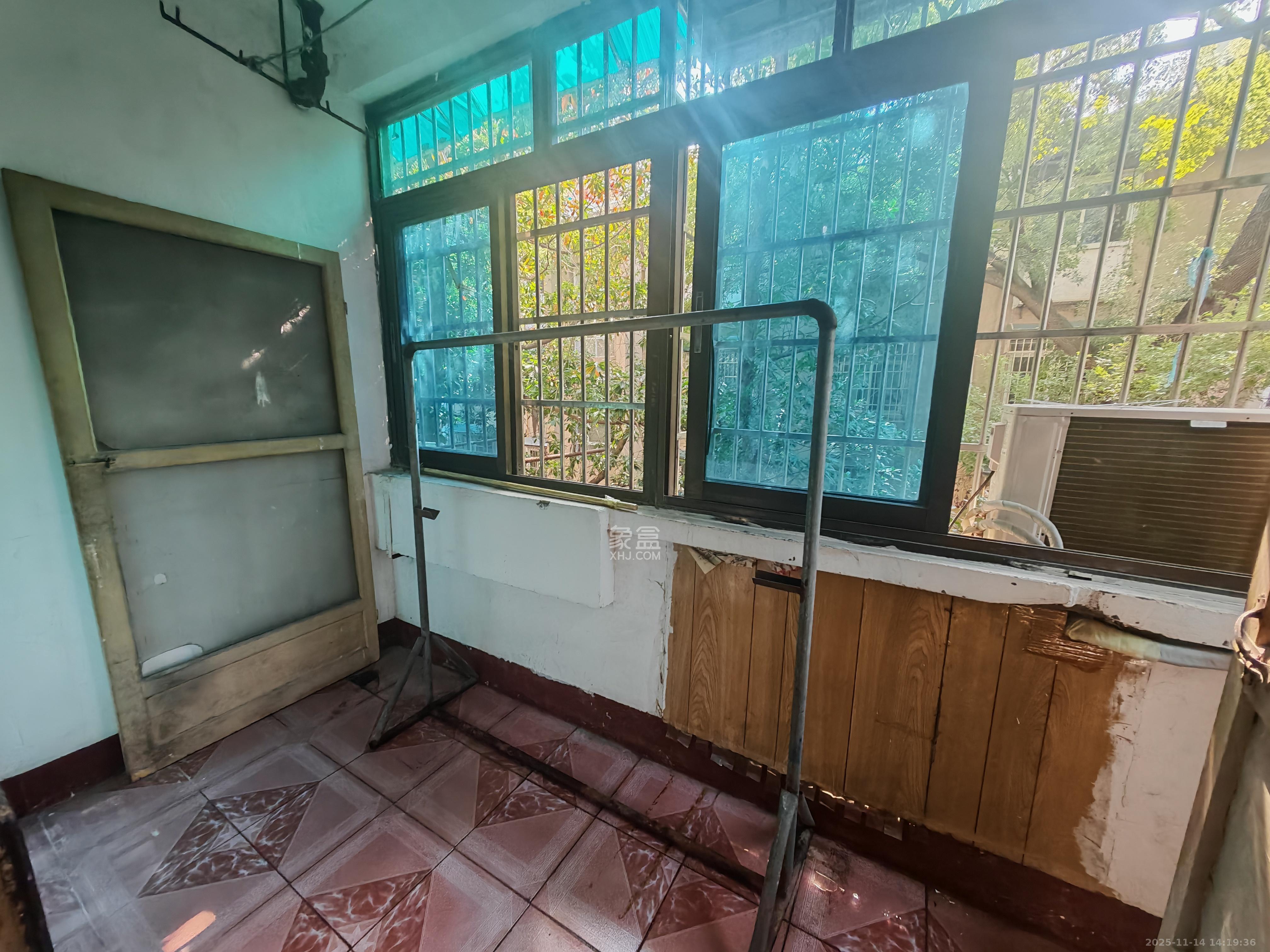 王公塘社区  2室1厅1卫    1400.0元/月室内图