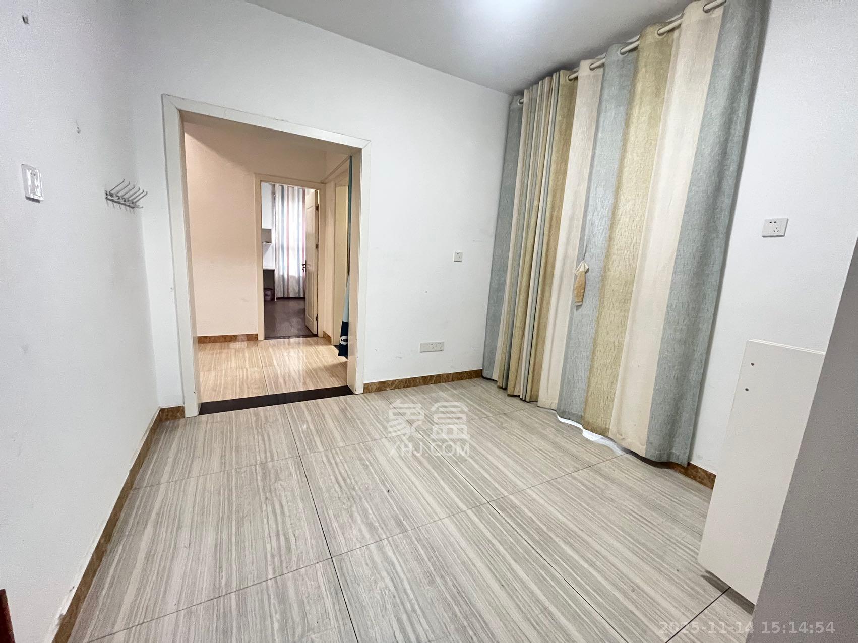 湘江世纪城贯江苑  3室2厅2卫    2200.0元/月室内图