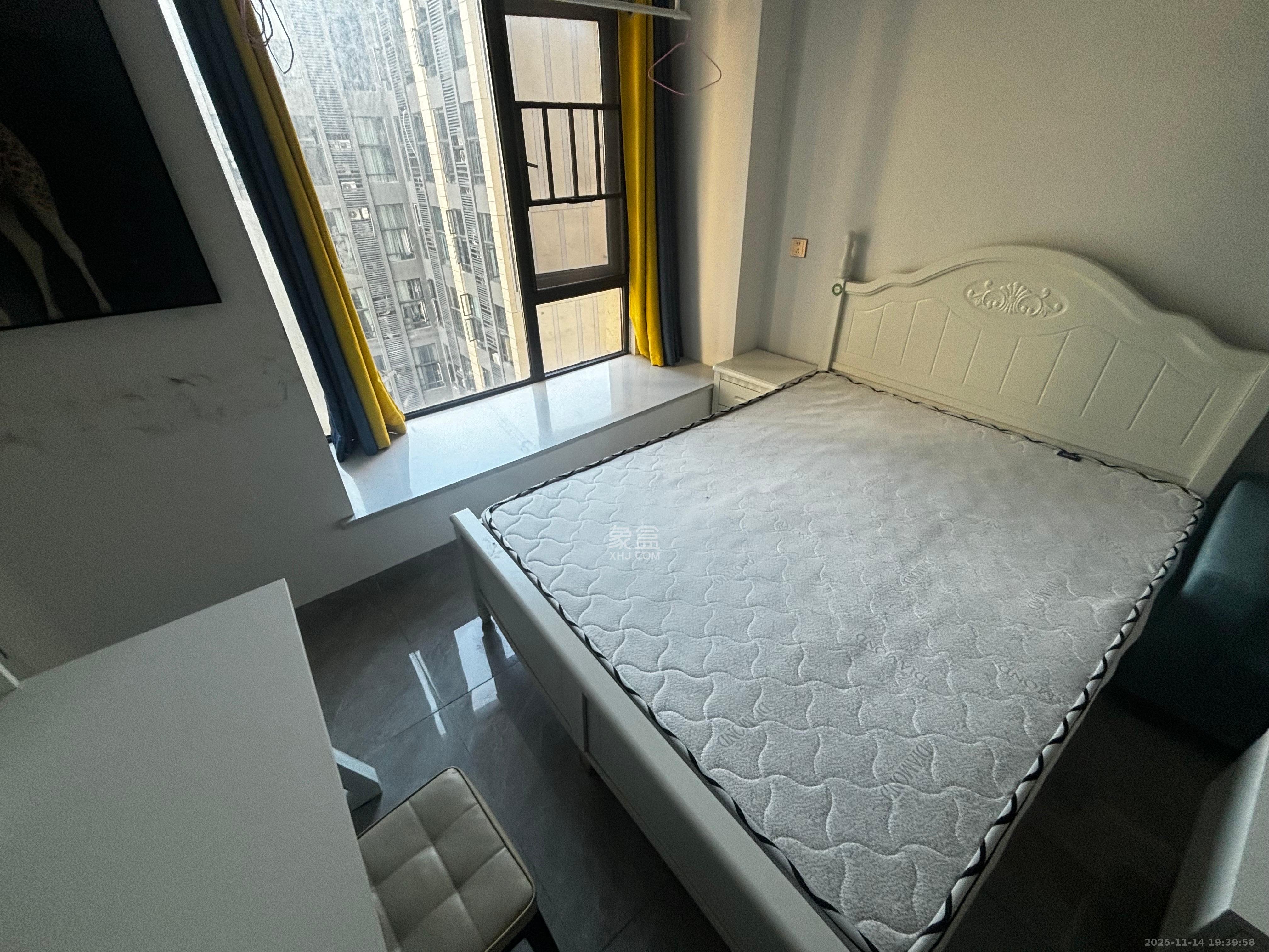 碧桂园城市之光  1室1厅1卫    1600.0元/月