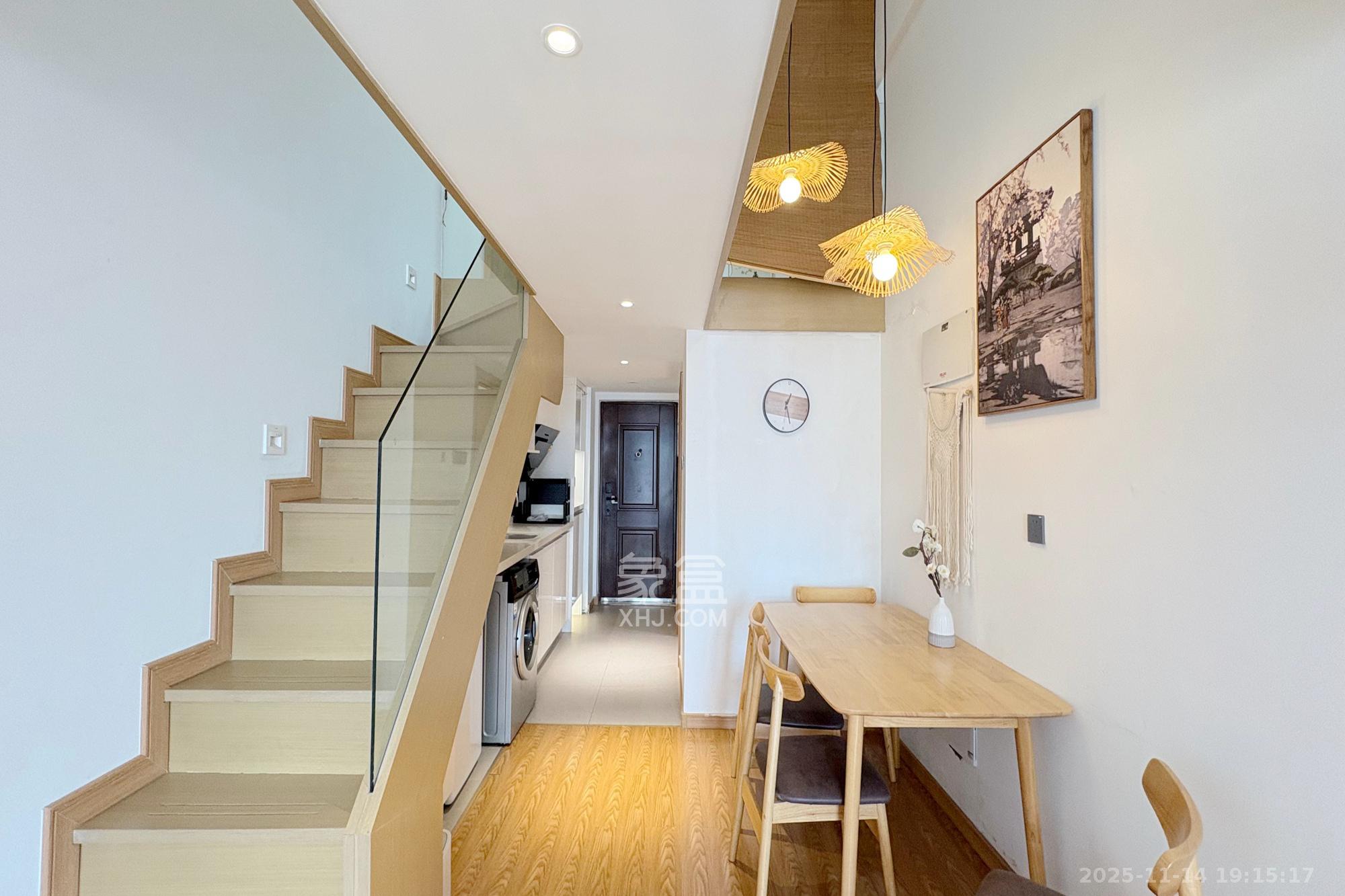 阳光城檀悦  2室1厅1卫    42.0万客厅