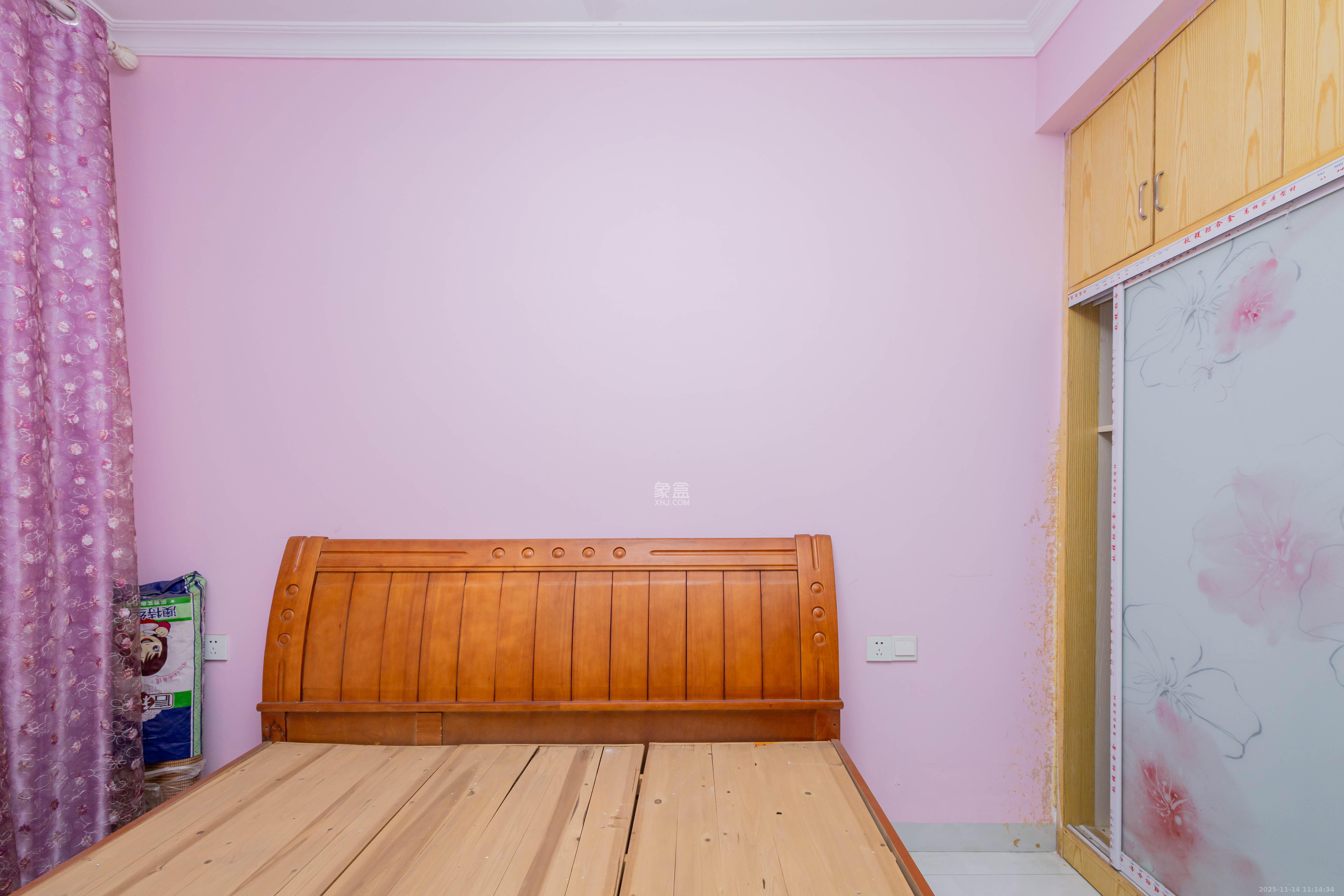 东业上城嘉苑(晟悦国际) 2室2厅1卫 48.8万 东业上城嘉苑(晟悦国际) 2室2厅1卫 48.8万卧室