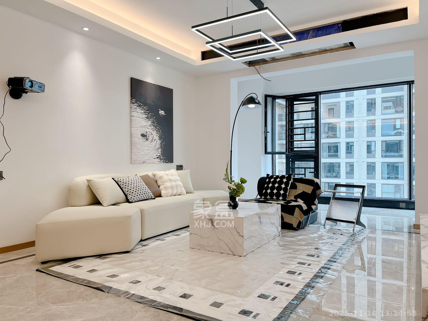 旭辉雨花郡 4室2厅2卫 5300.0元/月 旭辉雨花郡 4室2厅2卫 5300.0元/月室内图