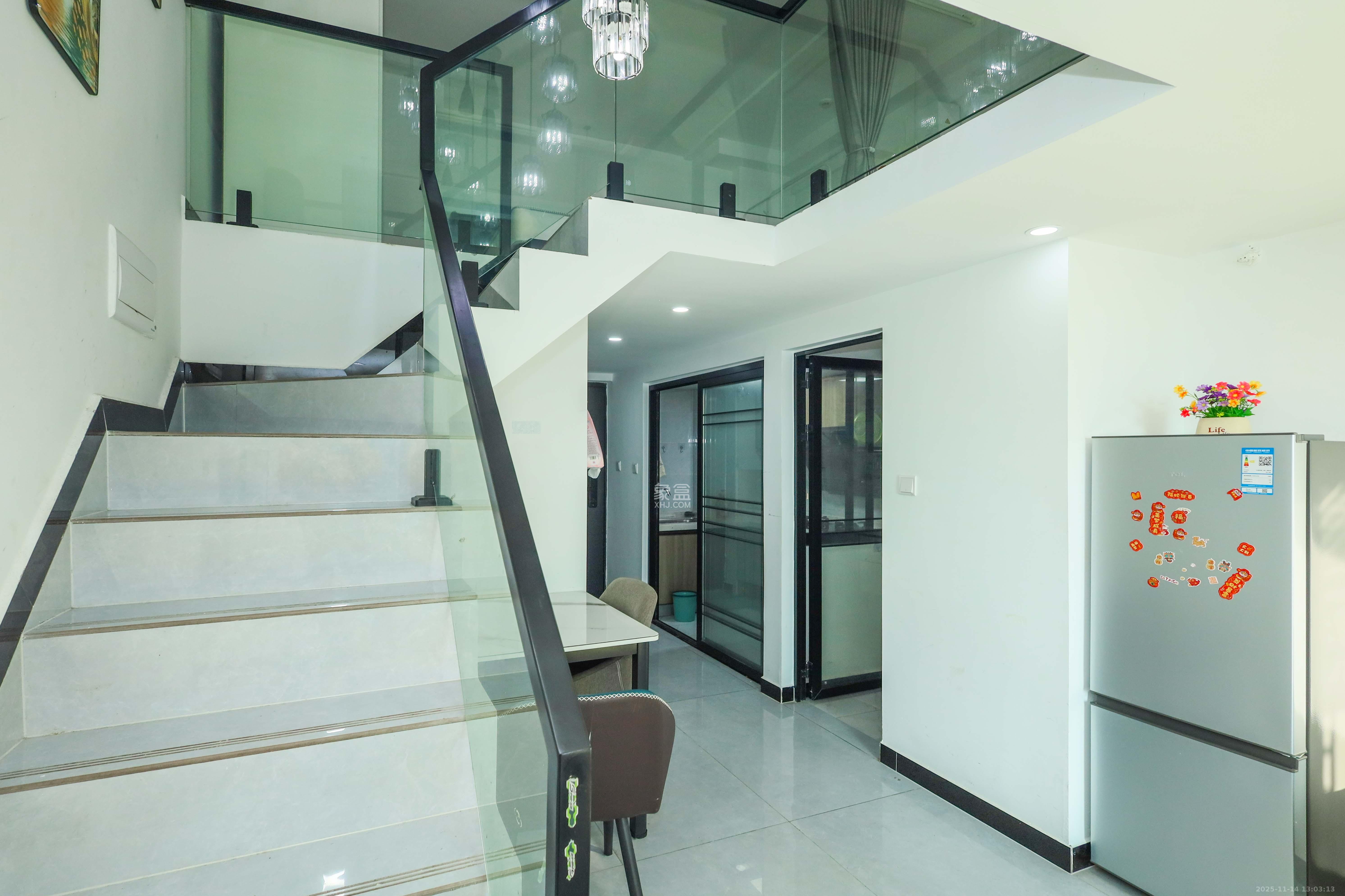 中国铁建湘语梅溪 2室2厅1卫 43.8万 中国铁建湘语梅溪 2室2厅1卫 43.8万客厅