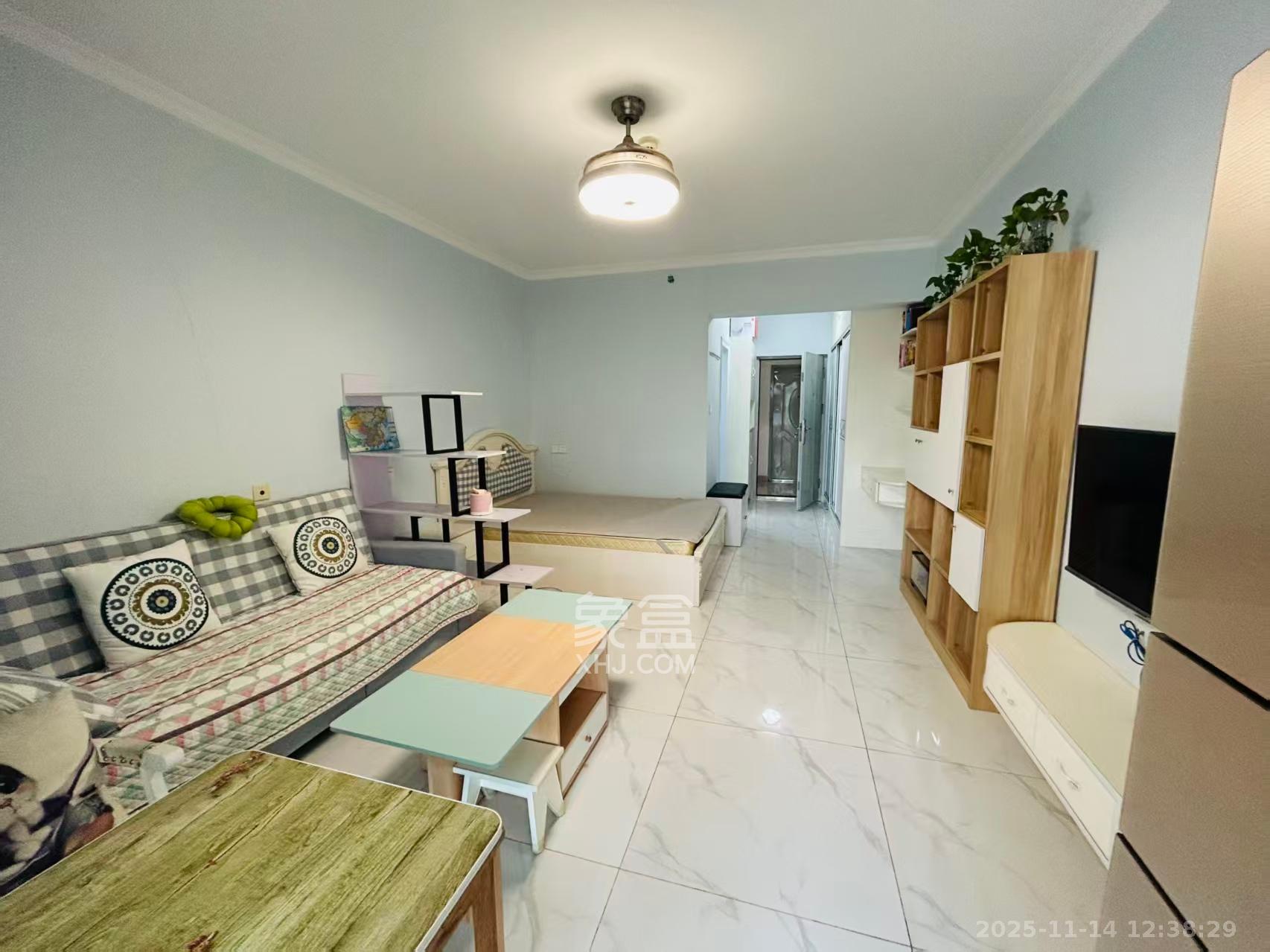 怡海星城  1室1厅1卫    1200.0元/月室内图