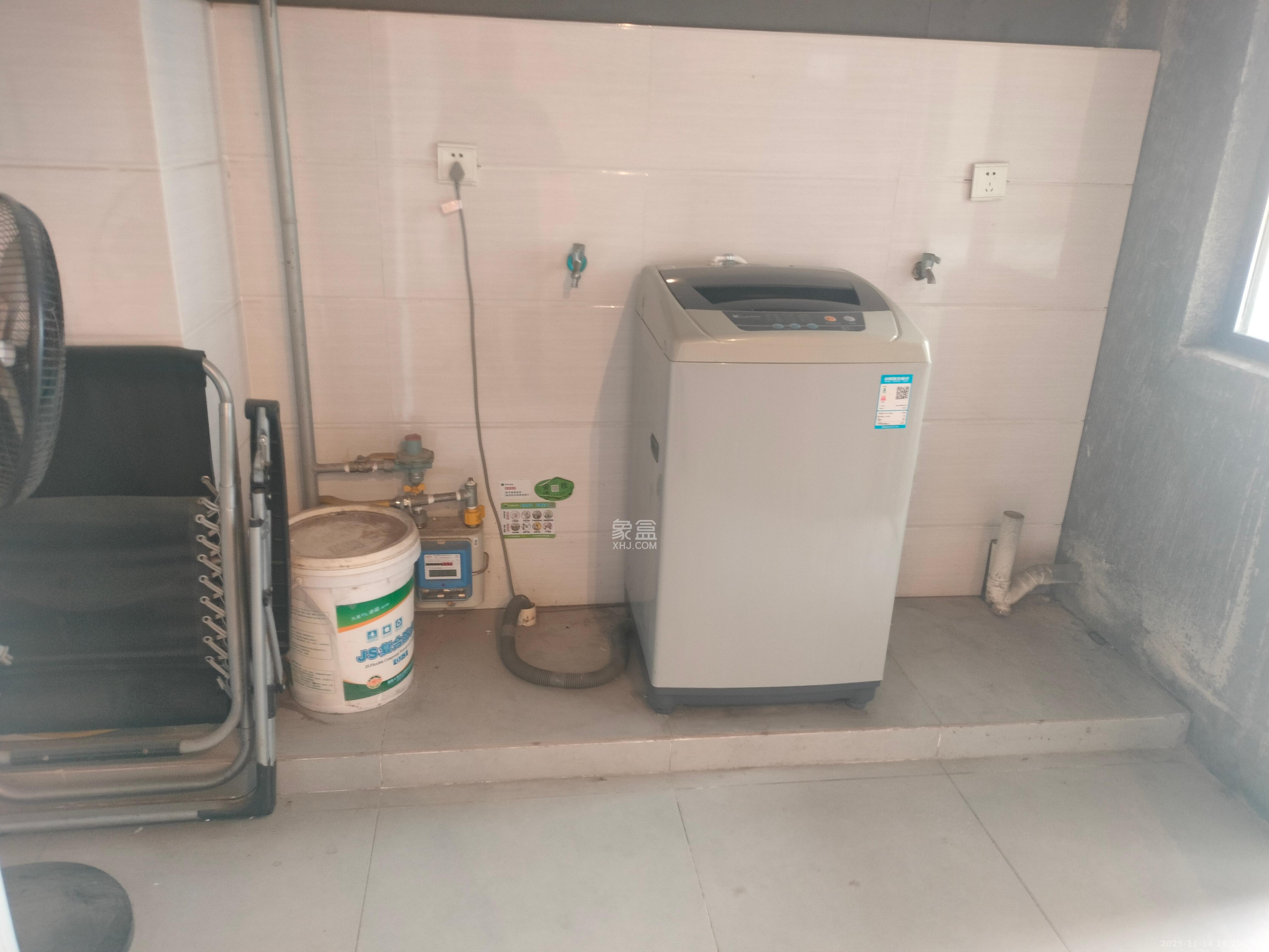 鑫远御文台一期  5室2厅1卫    900.0元/月