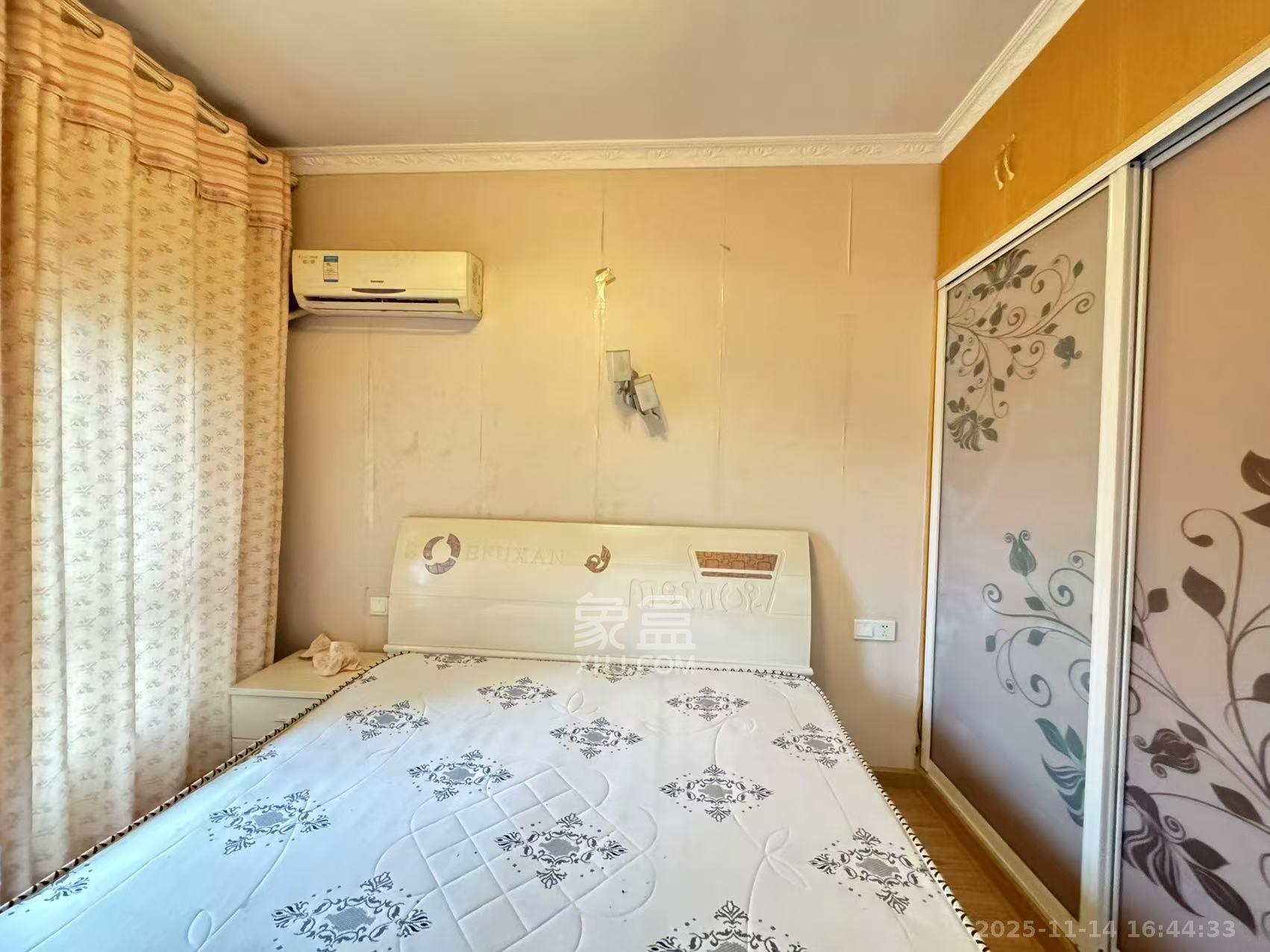 花样年华  1室1厅1卫    1500.0元/月室内图