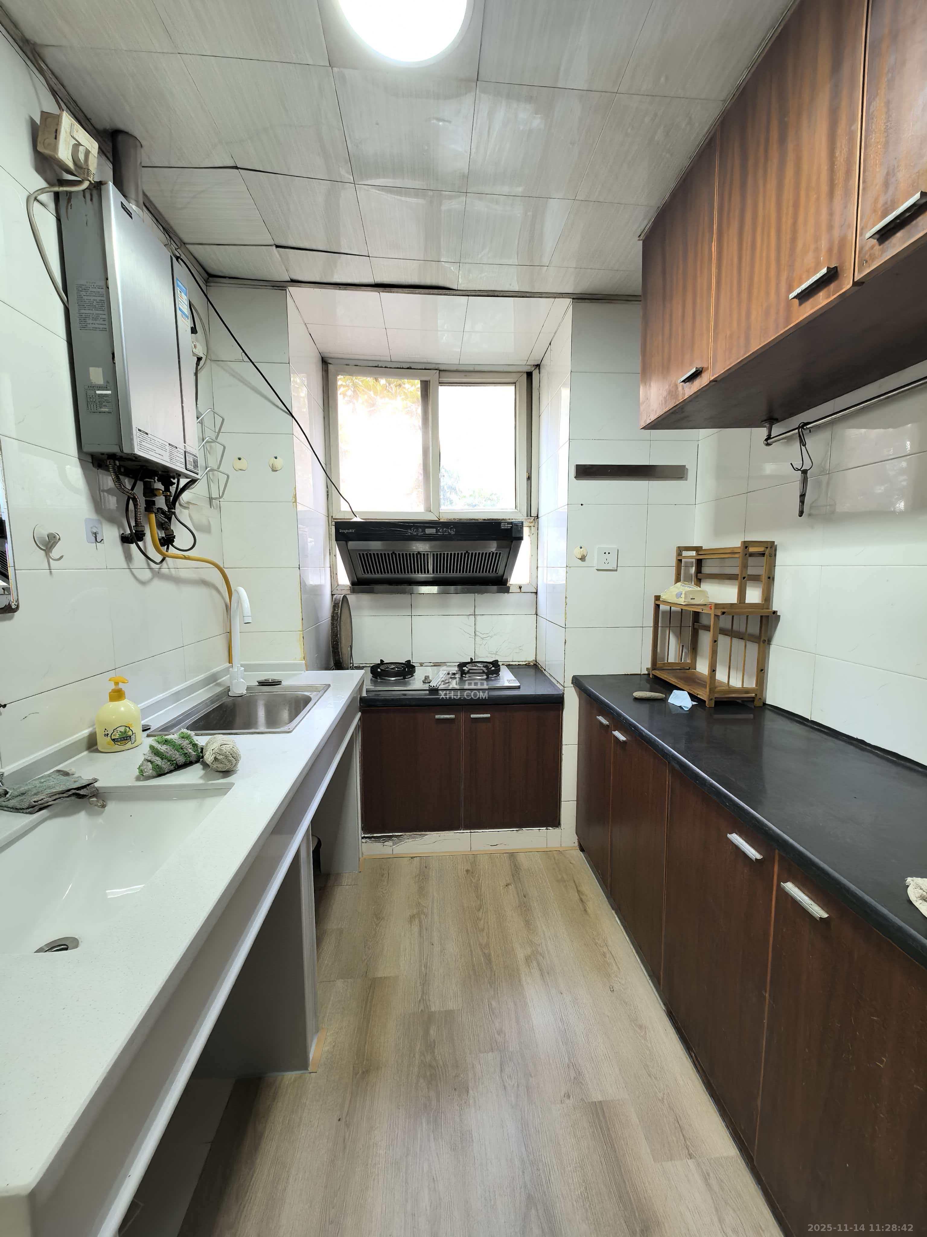 东风二村社区房  2室1厅1卫    2000.0元/月室内图