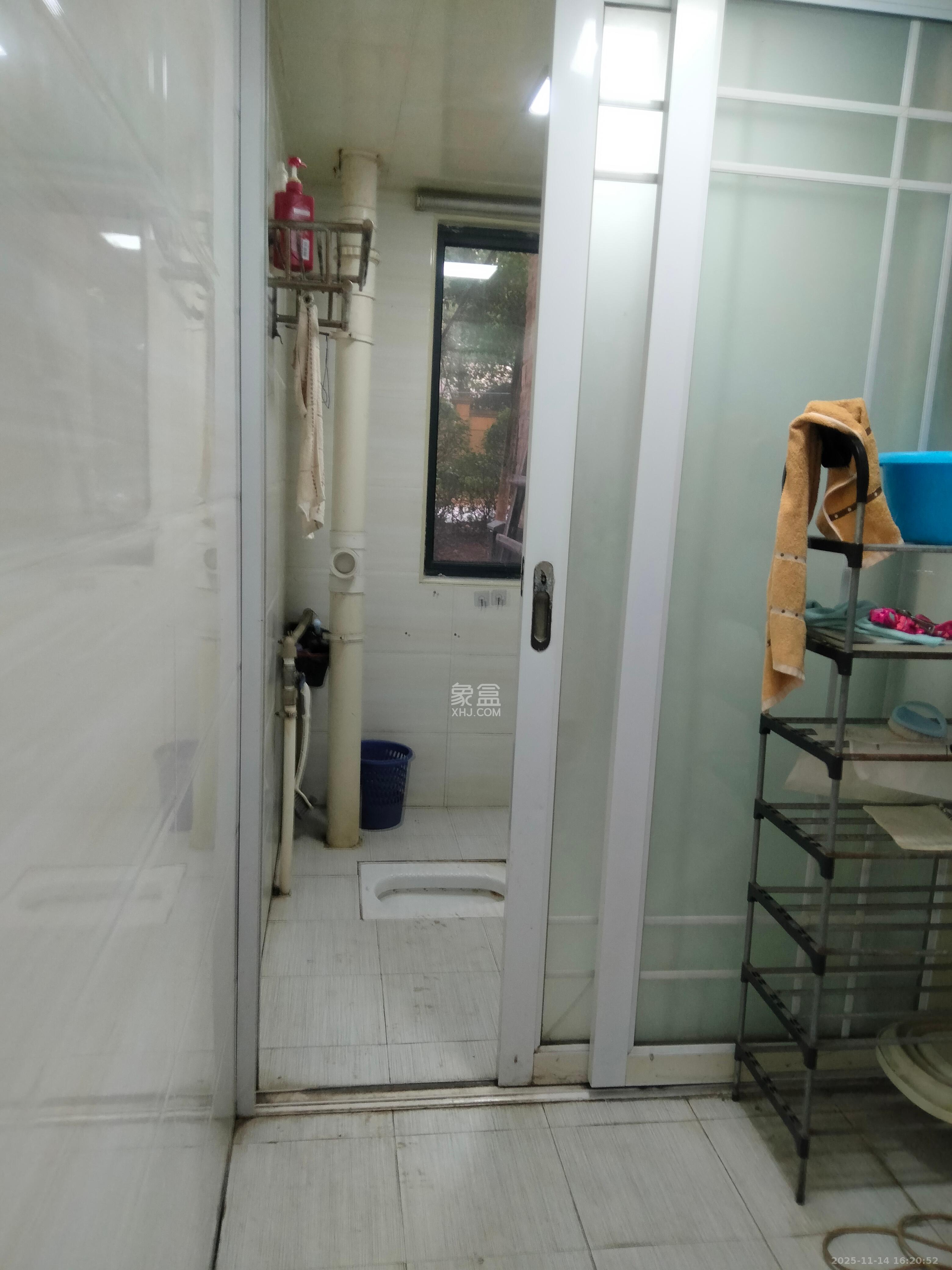 中建芙蓉嘉苑 3室2厅1卫 1800.0元/月 中建芙蓉嘉苑 3室2厅1卫 1800.0元/月室内图