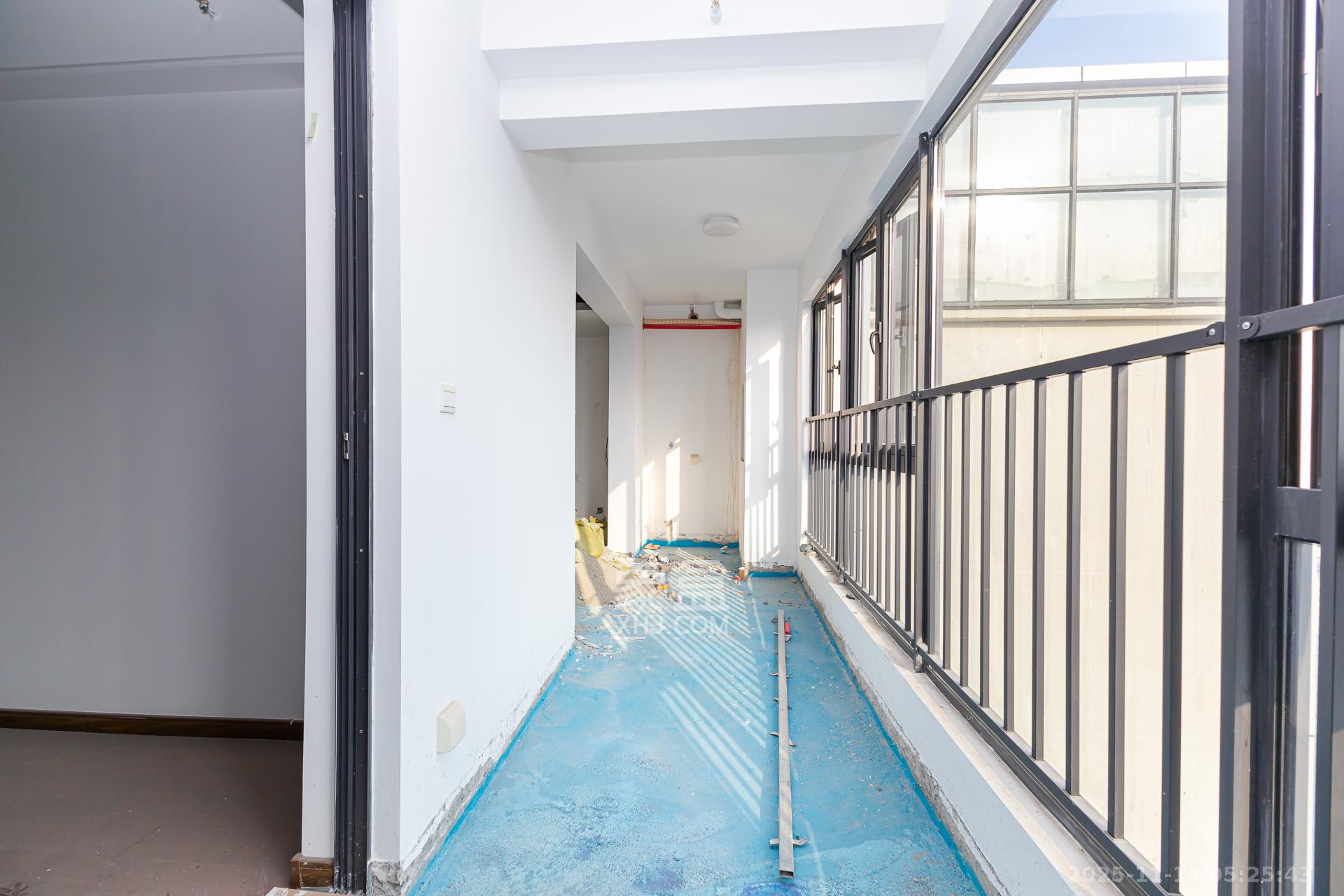 万润滨江天著 4室2厅2卫 128.0万 万润滨江天著 4室2厅2卫 128.0万阳台