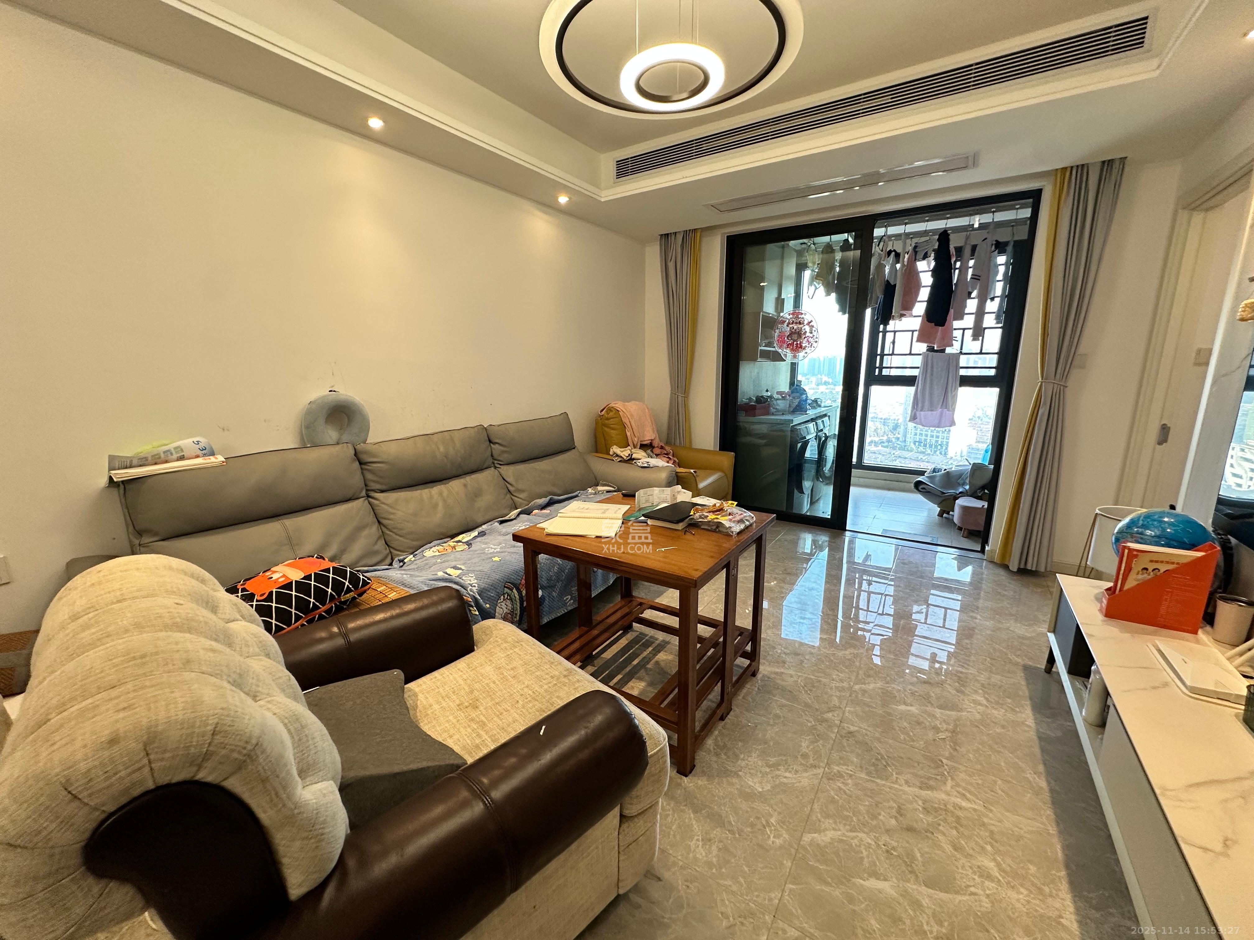 万科金色梦想A区  3室1厅2卫    3000.0元/月