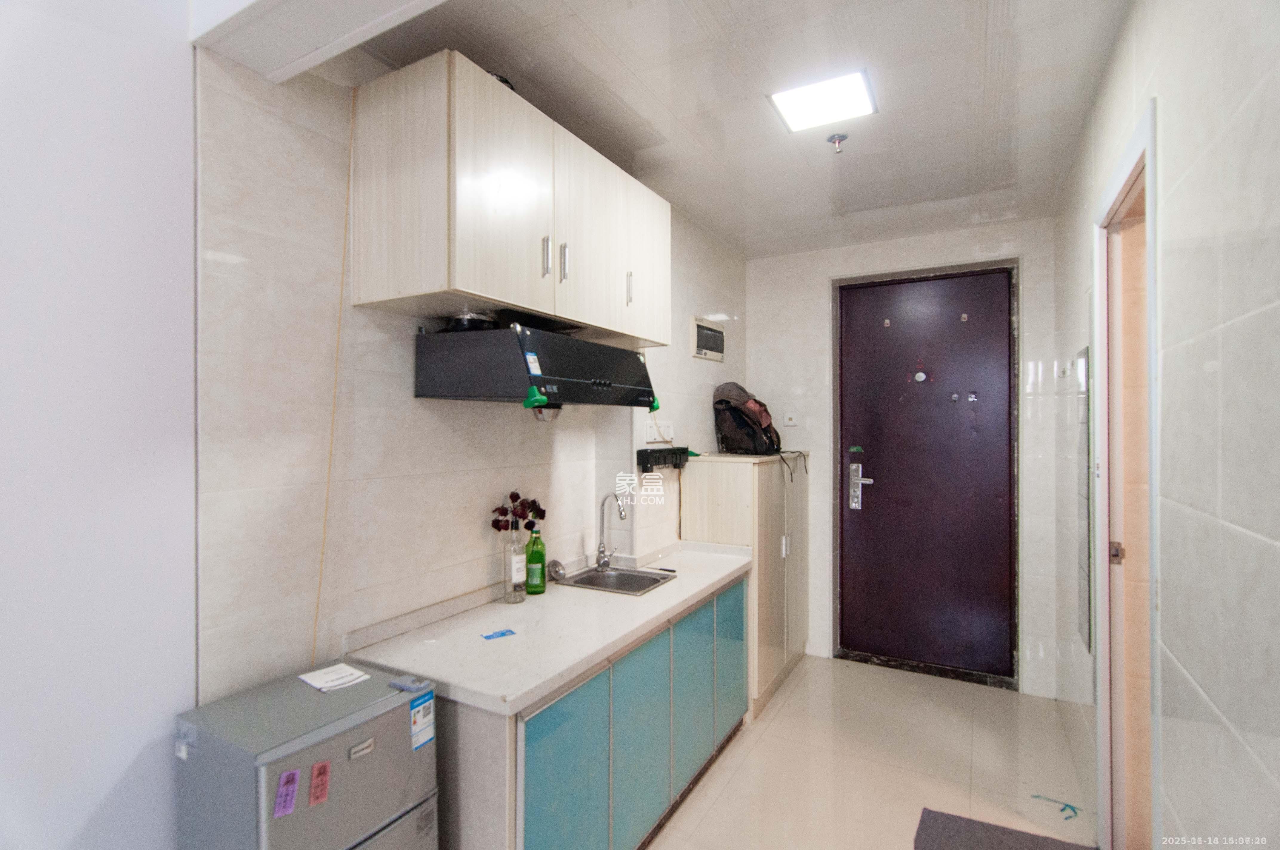 恒泰广场 1室1厅1卫 1500.0元/月 恒泰广场 1室1厅1卫 1500.0元/月室内图