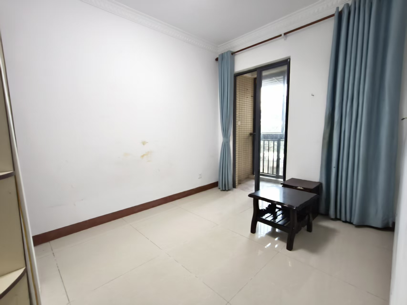 秀山观海苑 3室2厅1卫 1800.0元/月 秀山观海苑 3室2厅1卫 1800.0元/月室内图