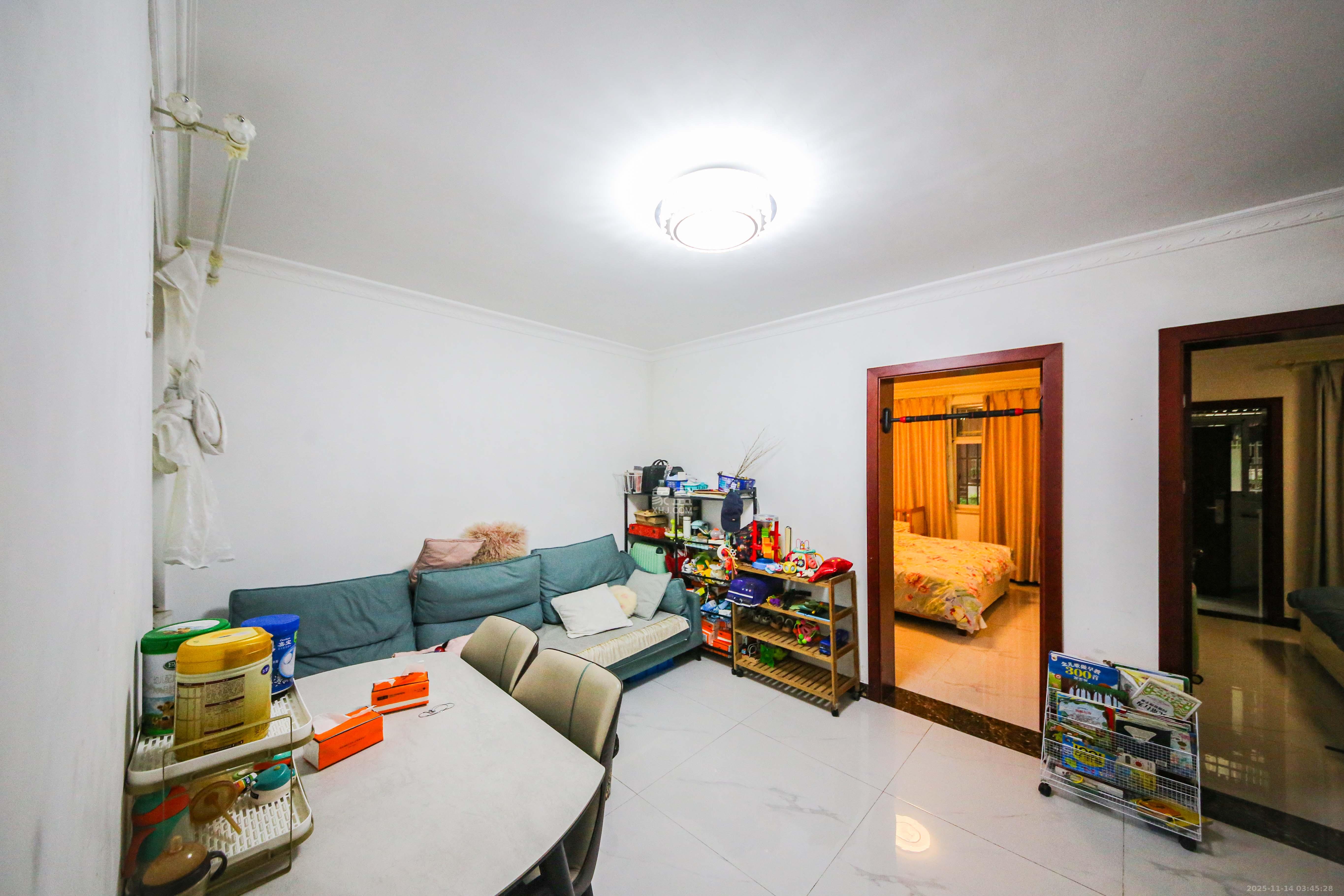 市委党校宿舍区 2室2厅1卫 55.0万 市委党校宿舍区 2室2厅1卫 55.0万客厅