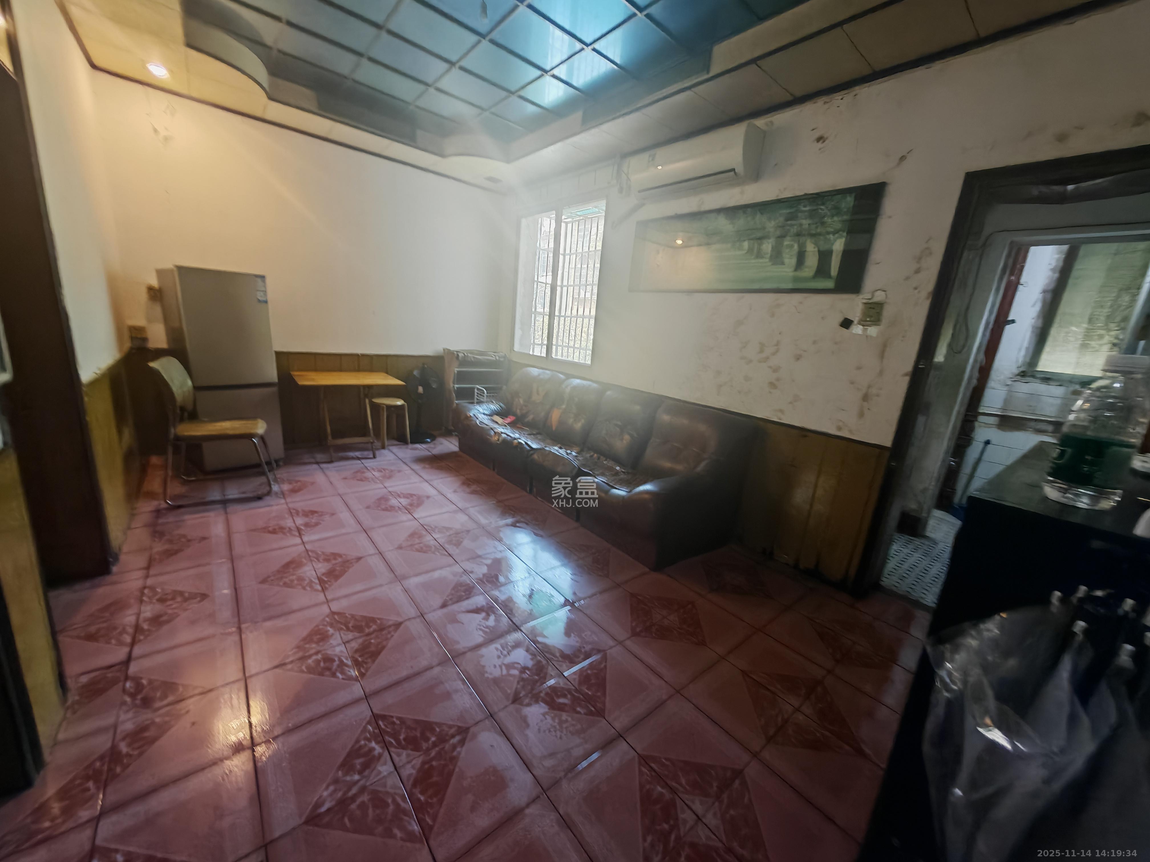 王公塘社区  2室1厅1卫    1400.0元/月室内图