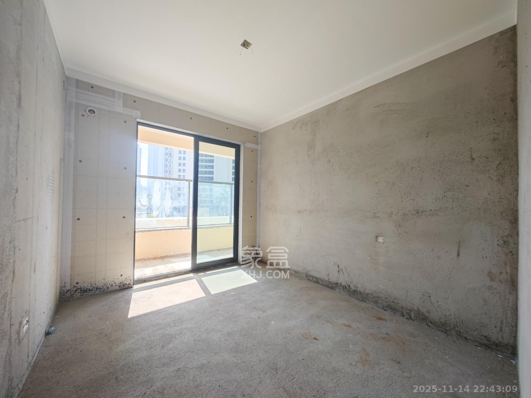 远洋红星天铂一期  1室0厅0卫    100.0万卧室