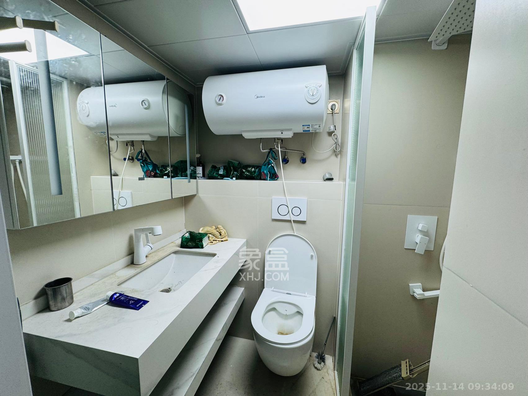 卓越中寰  2室1厅1卫    2800.0元/月室内图