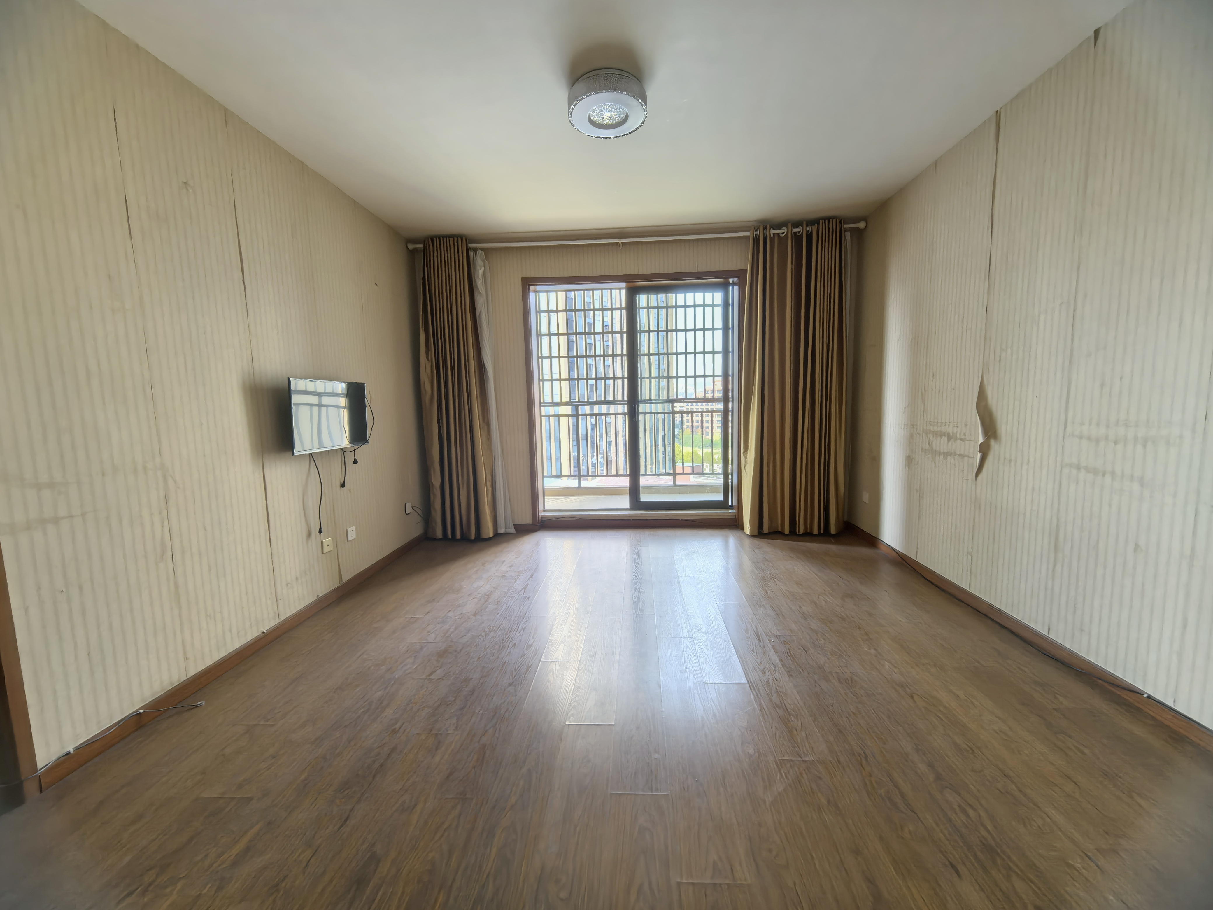 蓝色港湾  3室2厅2卫    47.0万