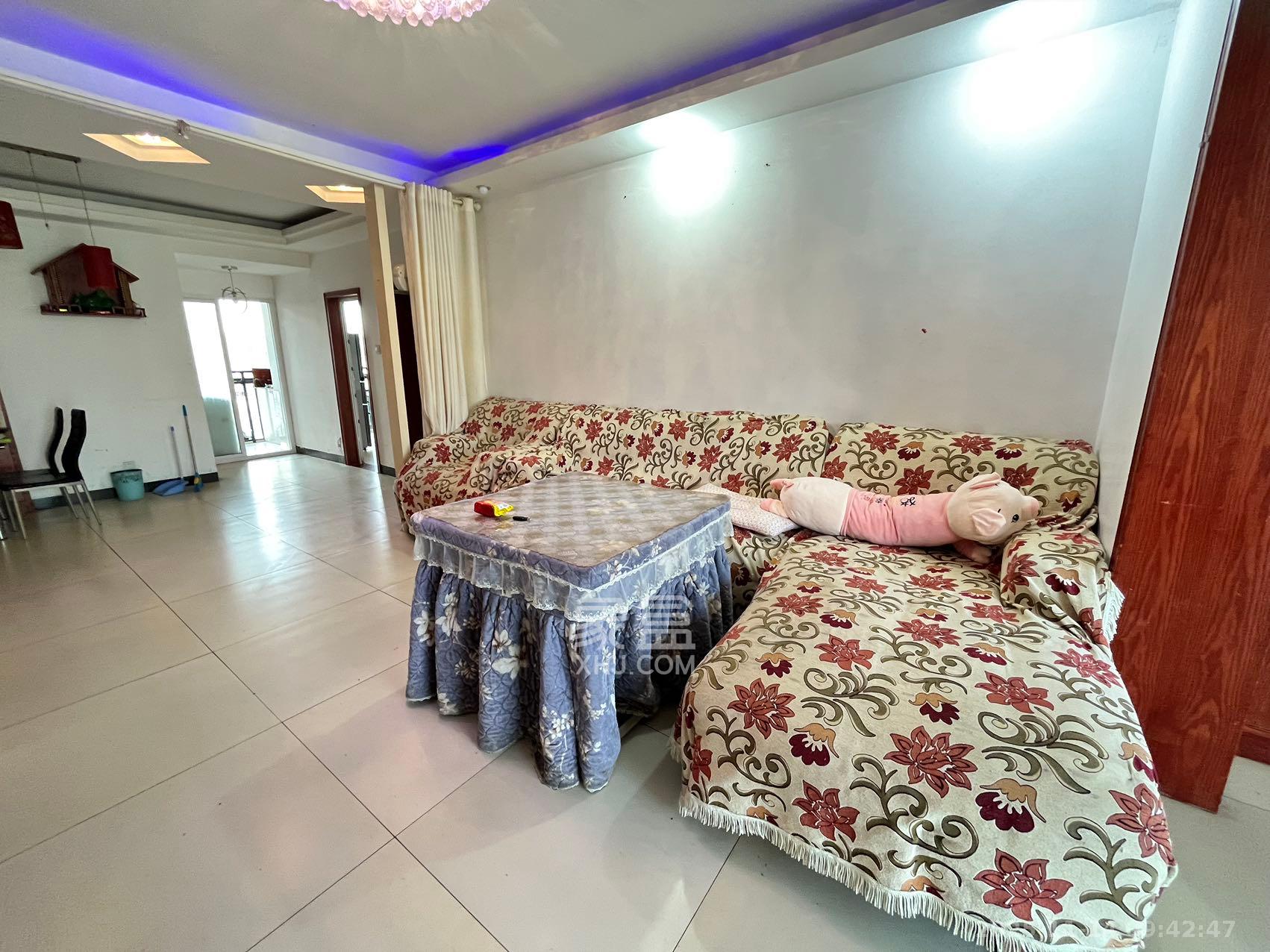 望兴景园一期 3室2厅1卫 2400.0元/月 望兴景园一期 3室2厅1卫 2400.0元/月室内图