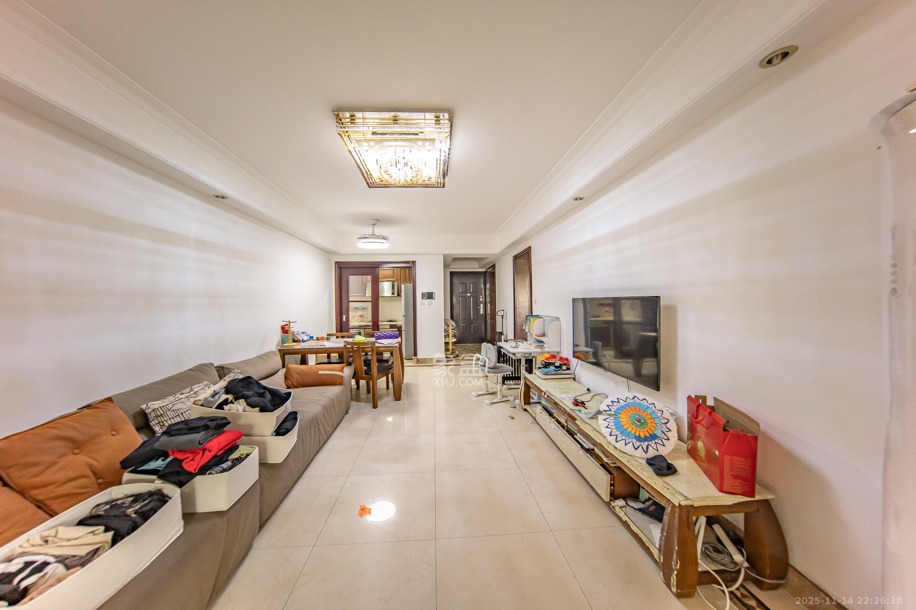 中海国际一期  2室2厅1卫    55.0万客厅