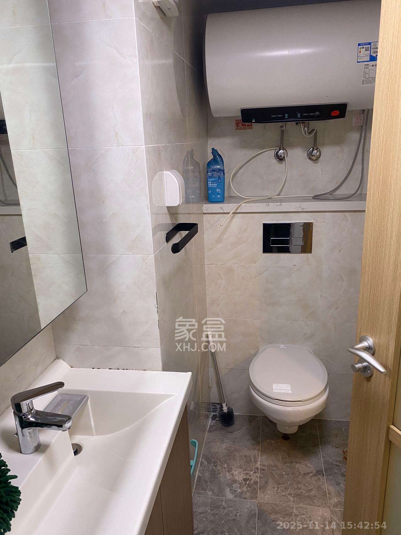 卓越浅水湾  1室0厅0卫    1500.0元/月室内图