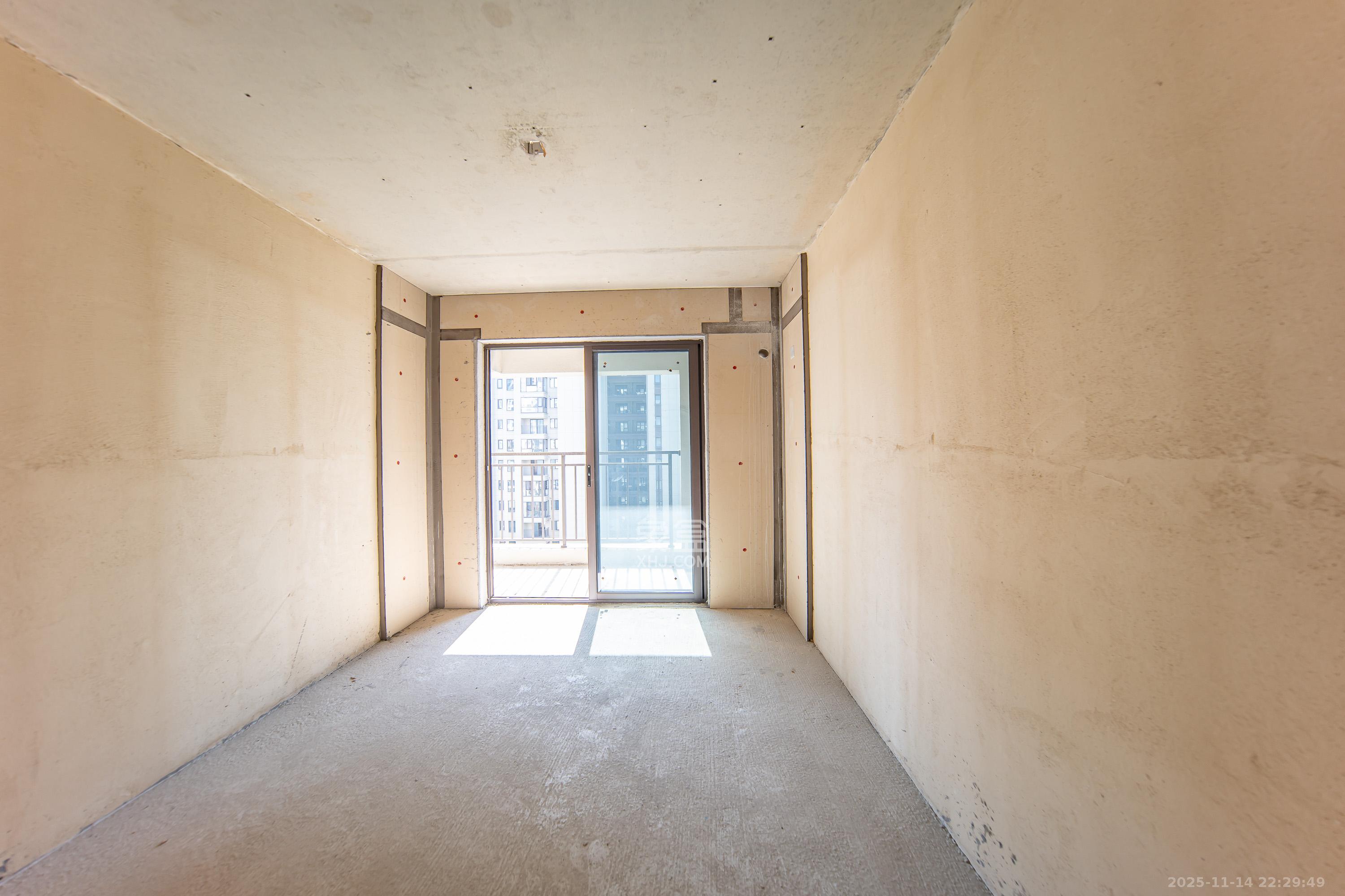 城发恒伟星雅韵（恒伟星辉苑）  4室2厅2卫    139.0万卧室