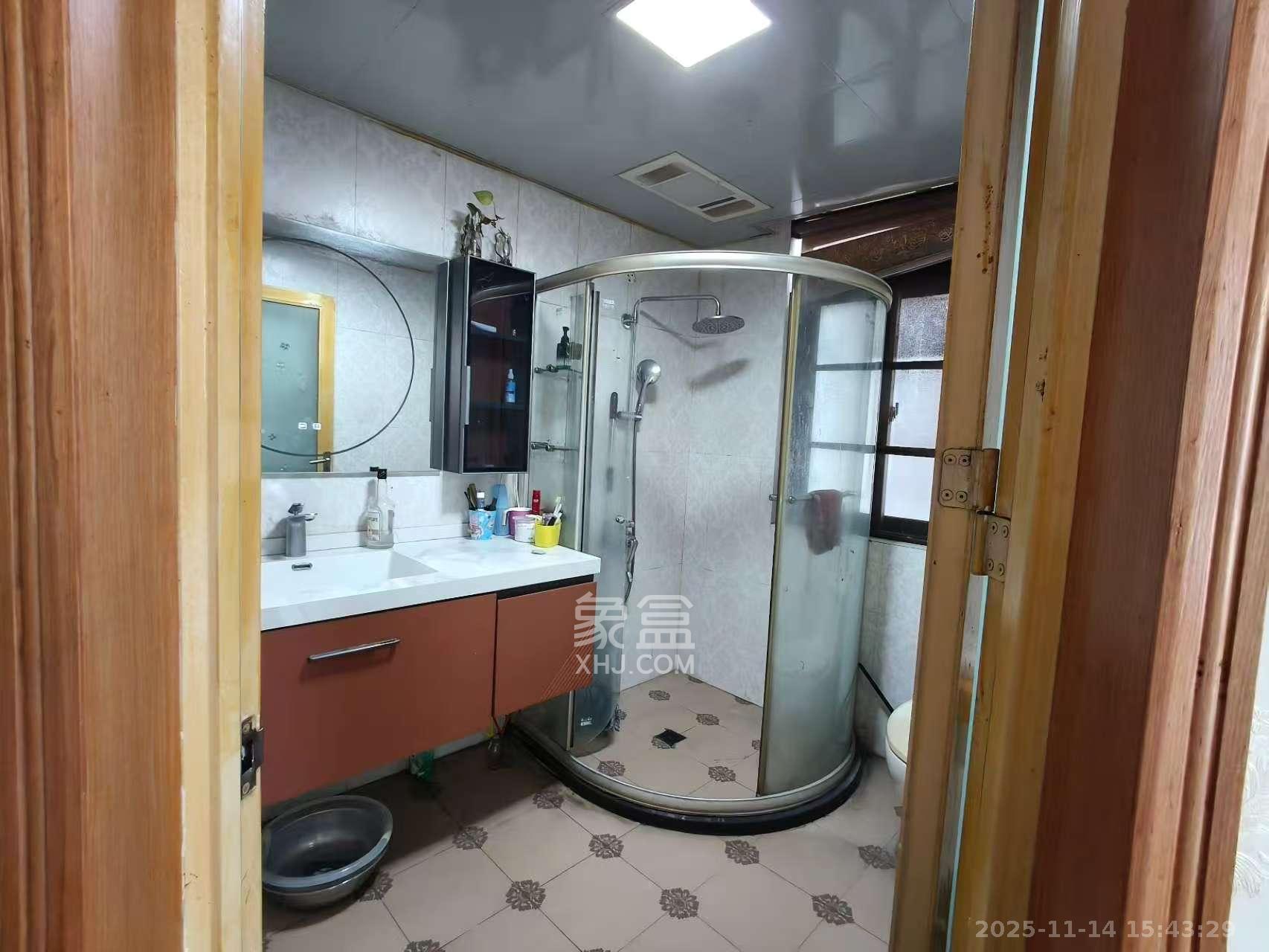 凯乐湘园 4室2厅2卫 3500.0元/月 凯乐湘园 4室2厅2卫 3500.0元/月室内图