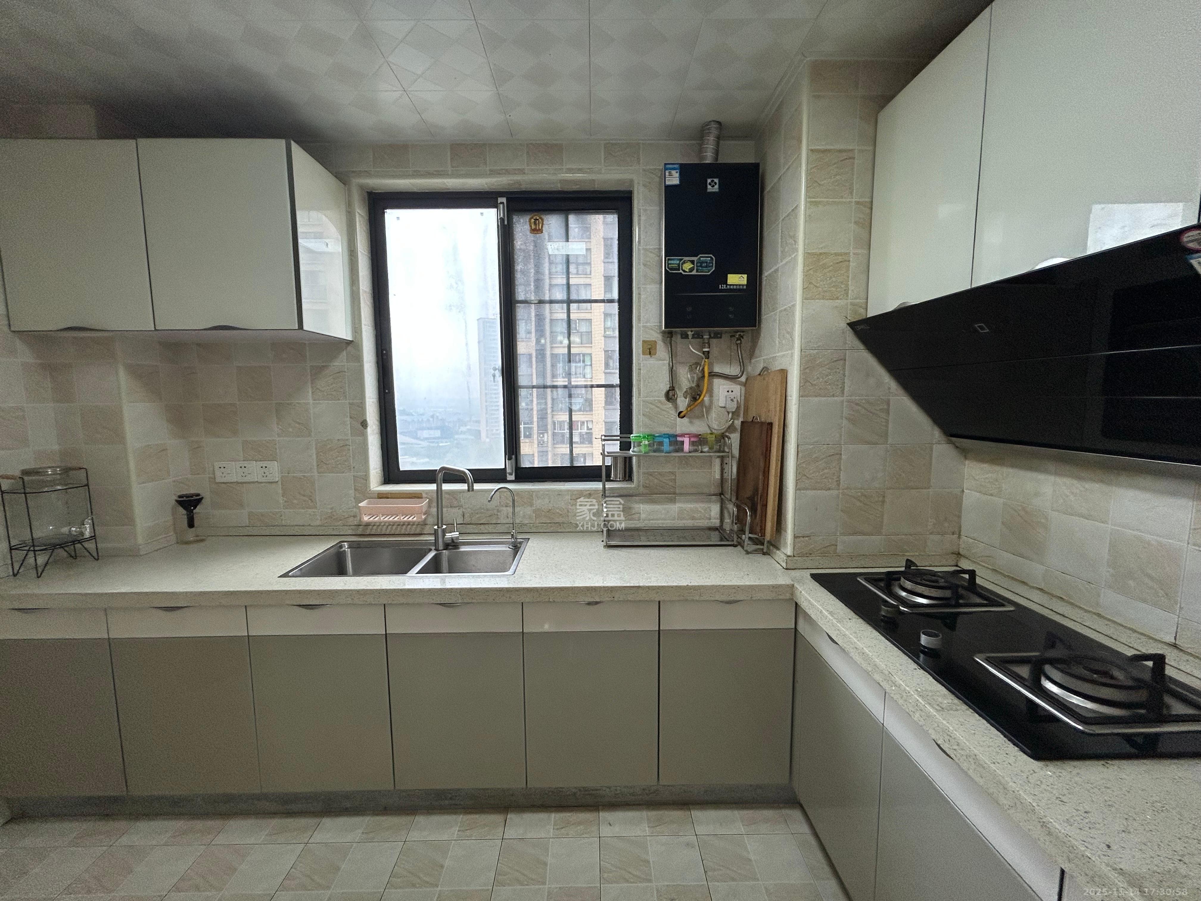 五矿沁园金城（春和景园）  4室2厅2卫    3100.0元/月室内图