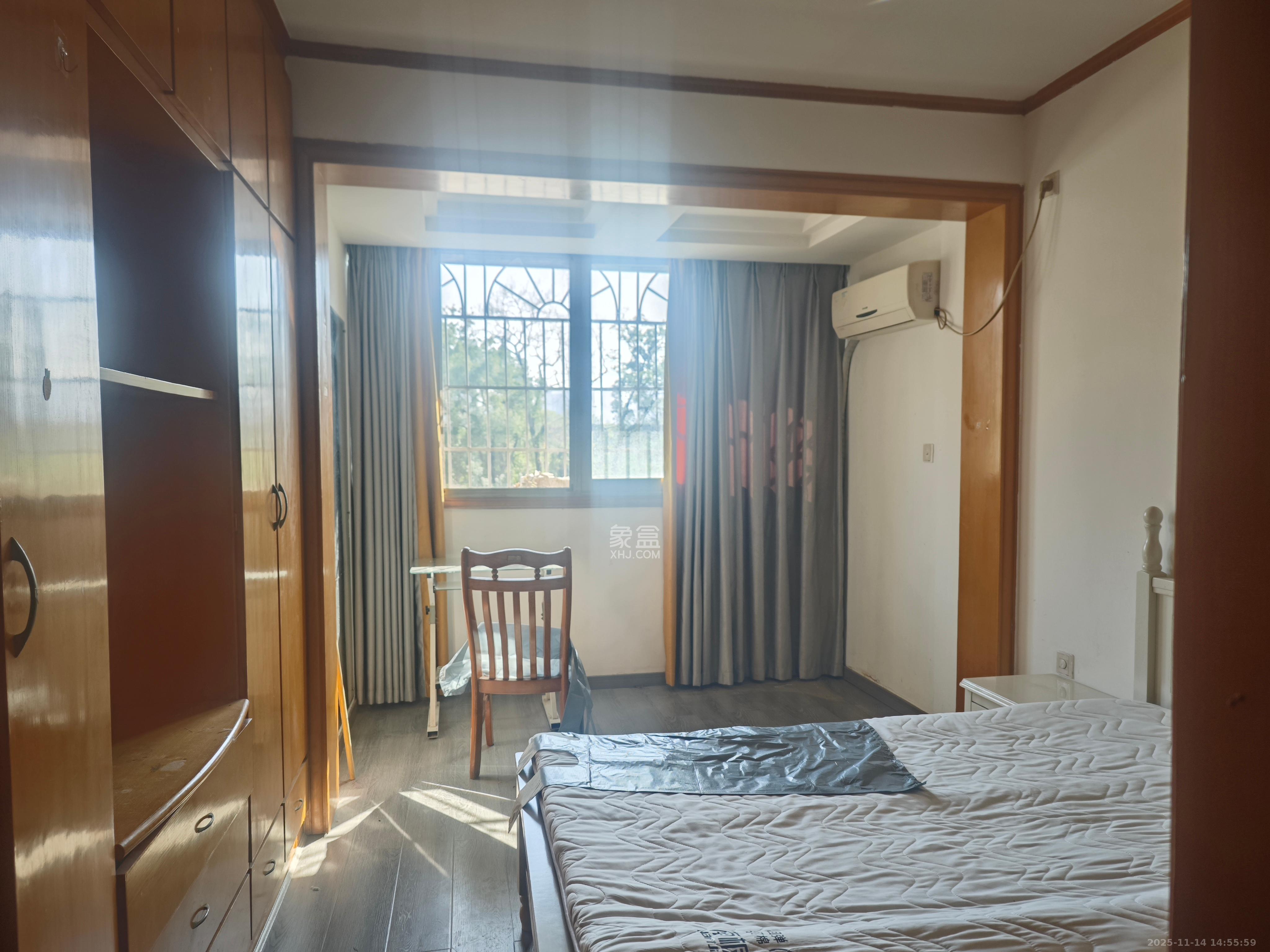 向韶村  3室2厅1卫    2200.0元/月室内图