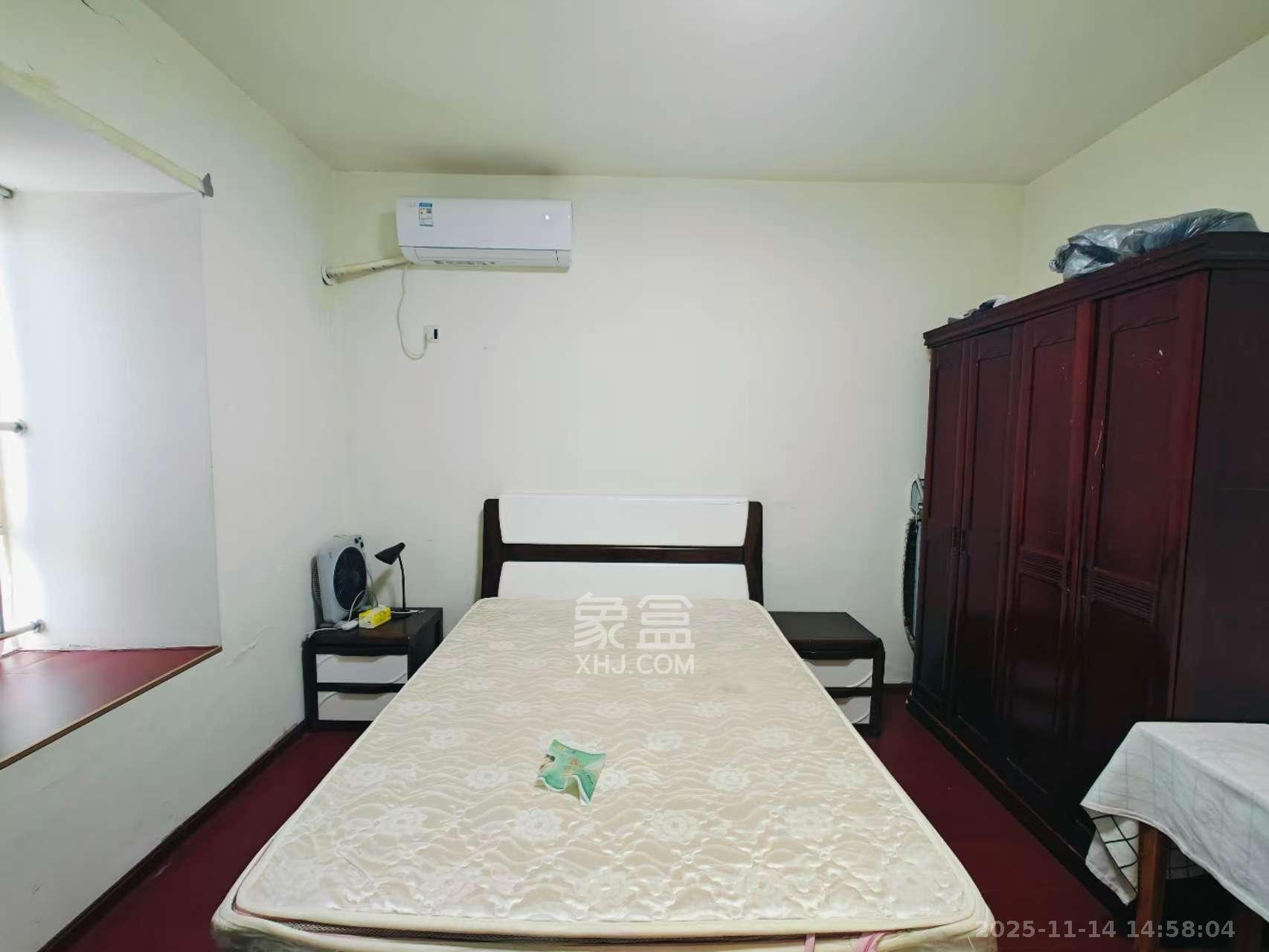 上河国际C区  1室1厅1卫    1700.0元/月室内图