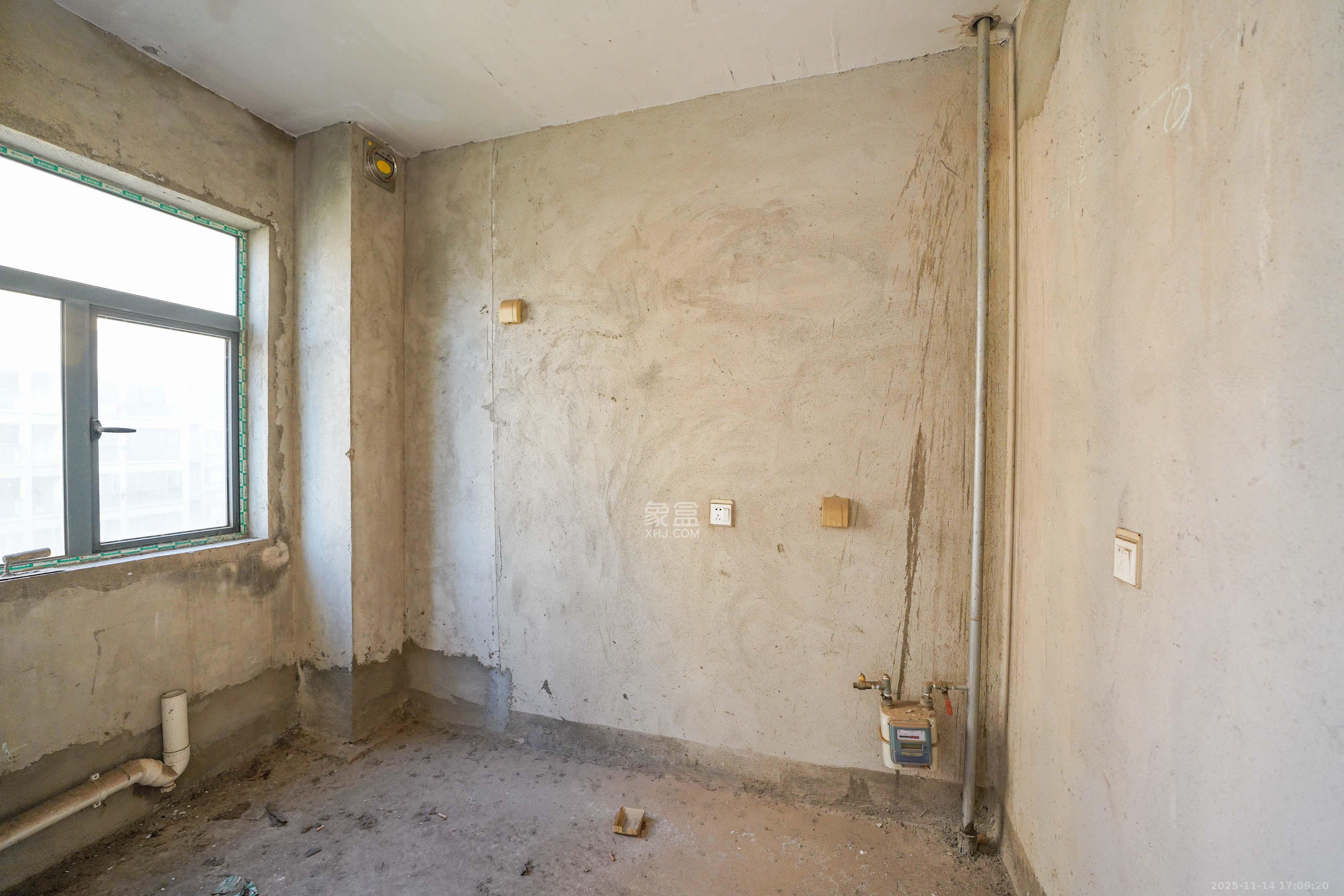 和美星城 4室2厅2卫 105.0万 和美星城 4室2厅2卫 105.0万厨房