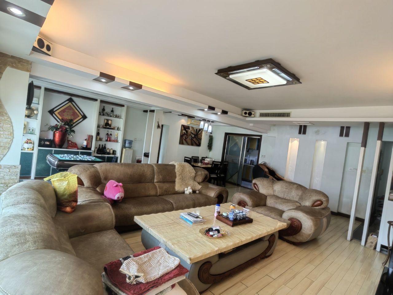 置地花园  3室2厅2卫    4700.0元/月室内图