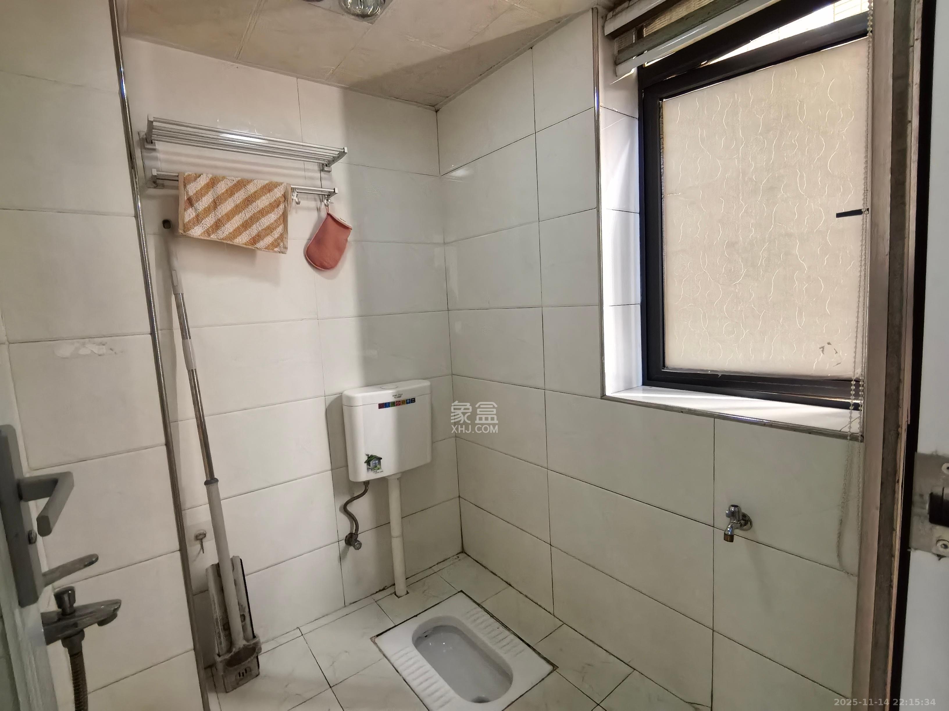 茶山馨苑 2室2厅1卫 2400.0元/月 茶山馨苑 2室2厅1卫 2400.0元/月室内图