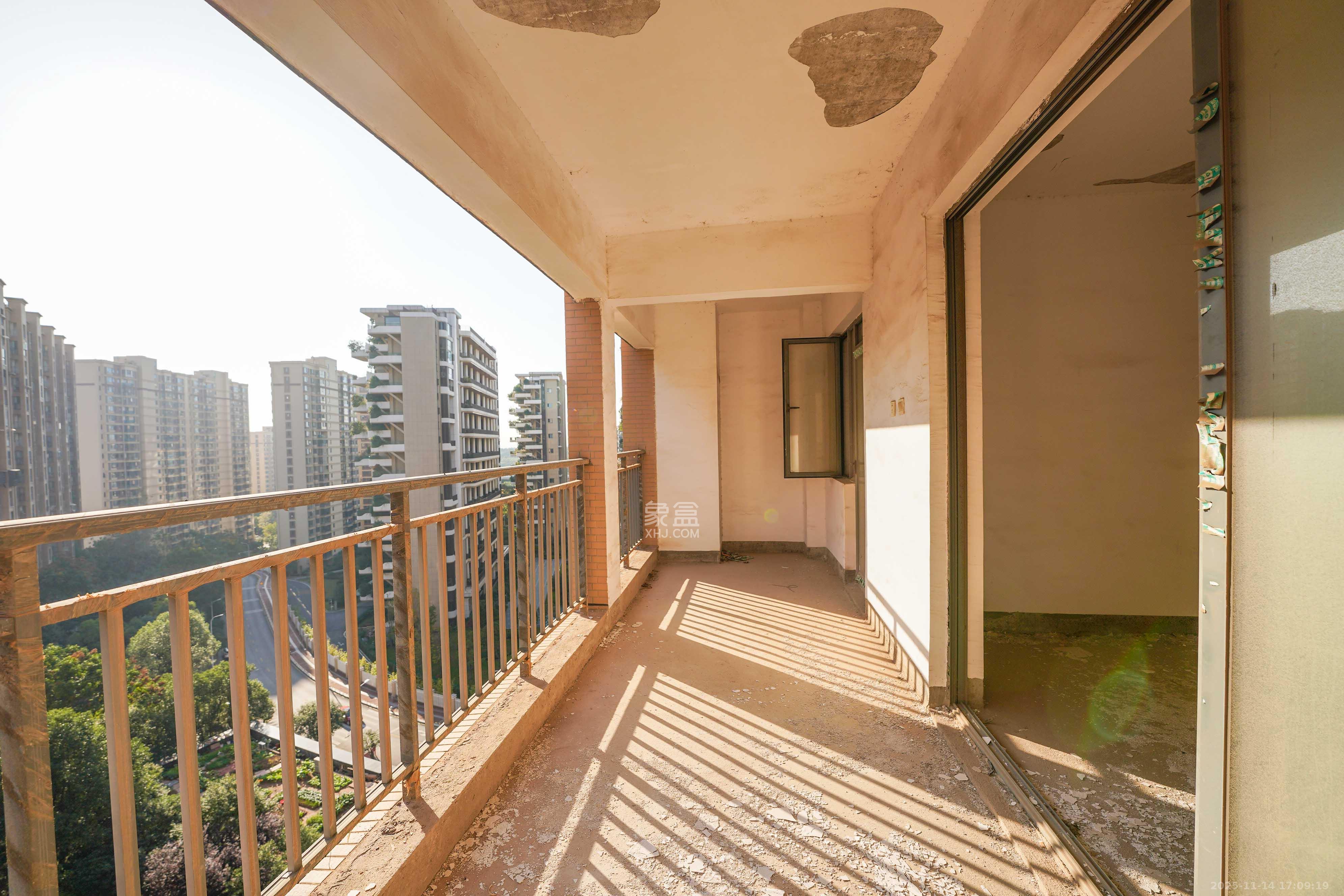 和美星城 4室2厅2卫 105.0万 和美星城 4室2厅2卫 105.0万阳台