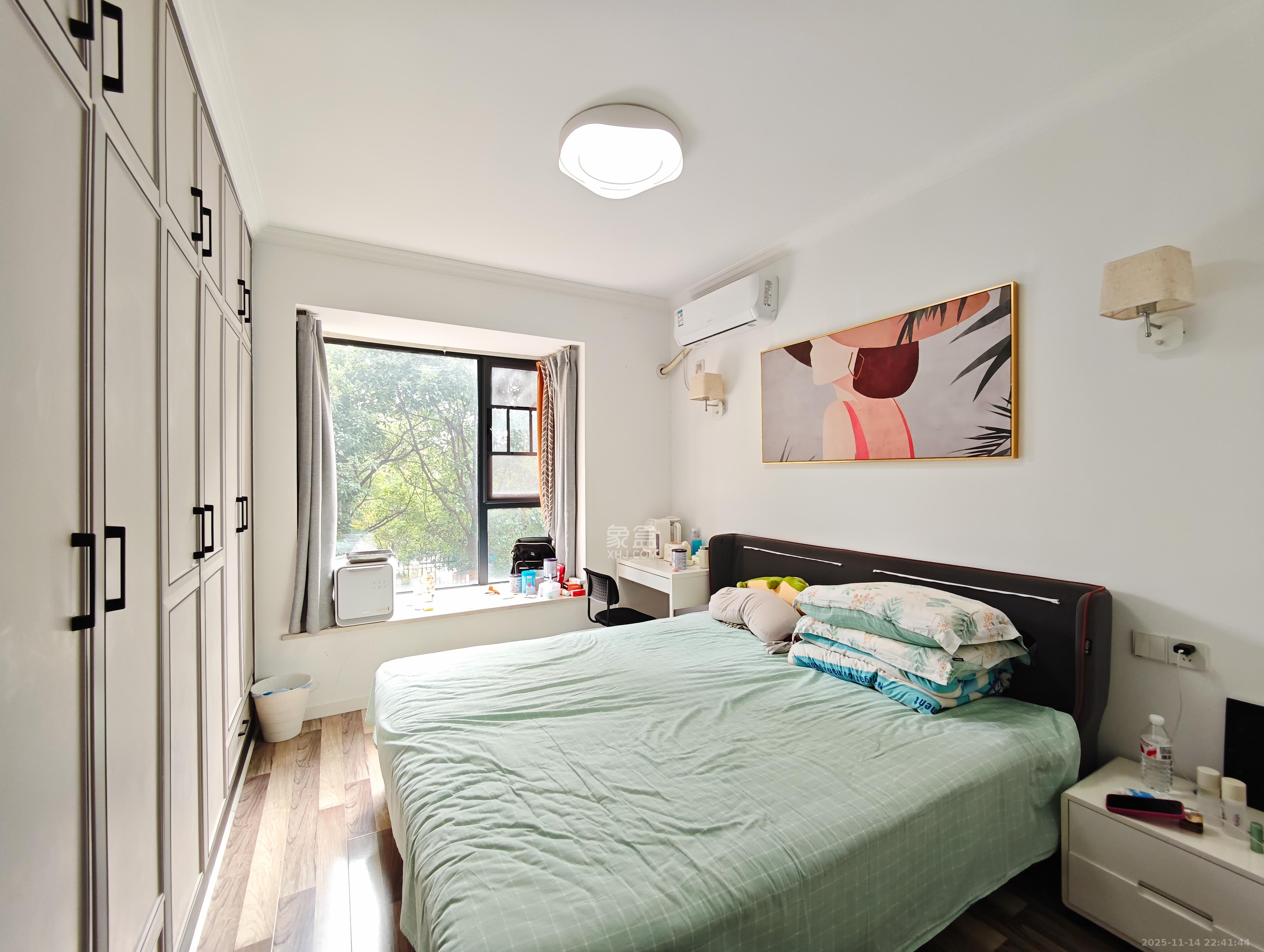 中建嘉和城  3室2厅2卫    98.0万卧室