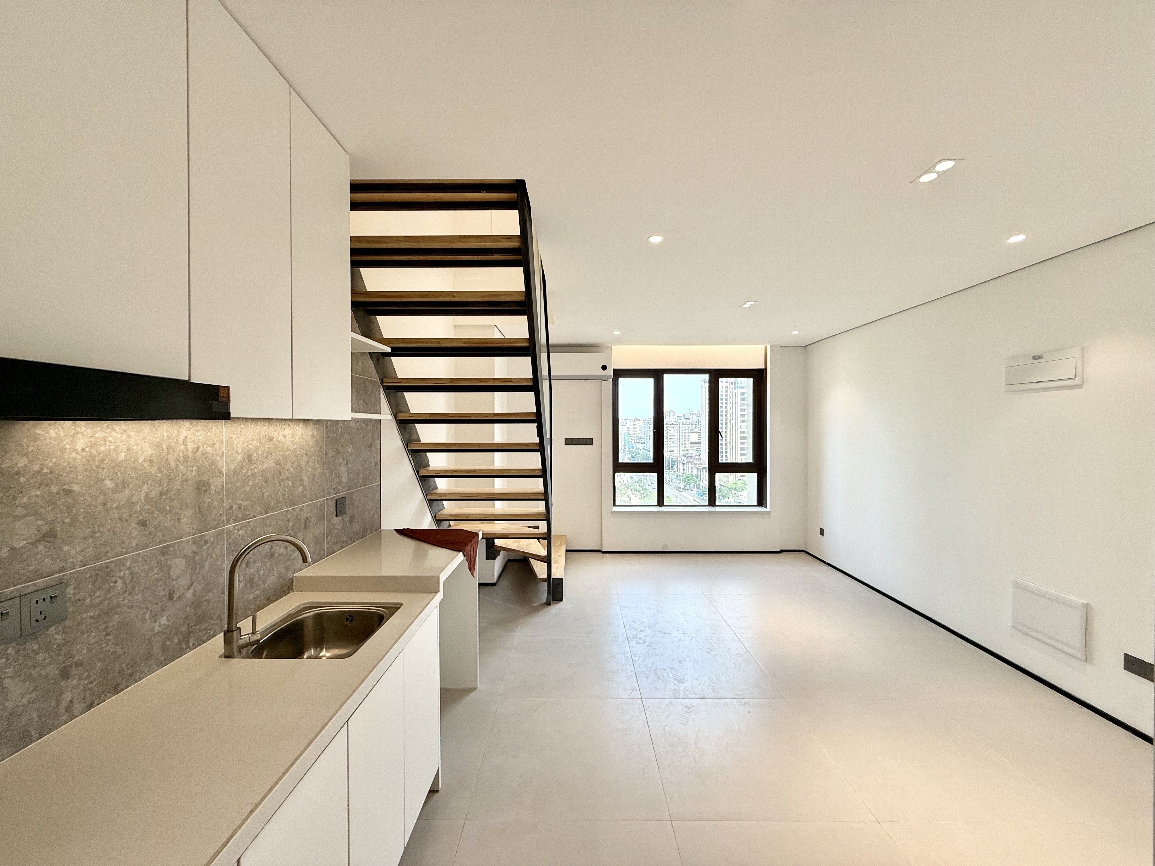 海航豪庭南苑 1室1厅2卫 3200.0元/月 海航豪庭南苑 1室1厅2卫 3200.0元/月室内图