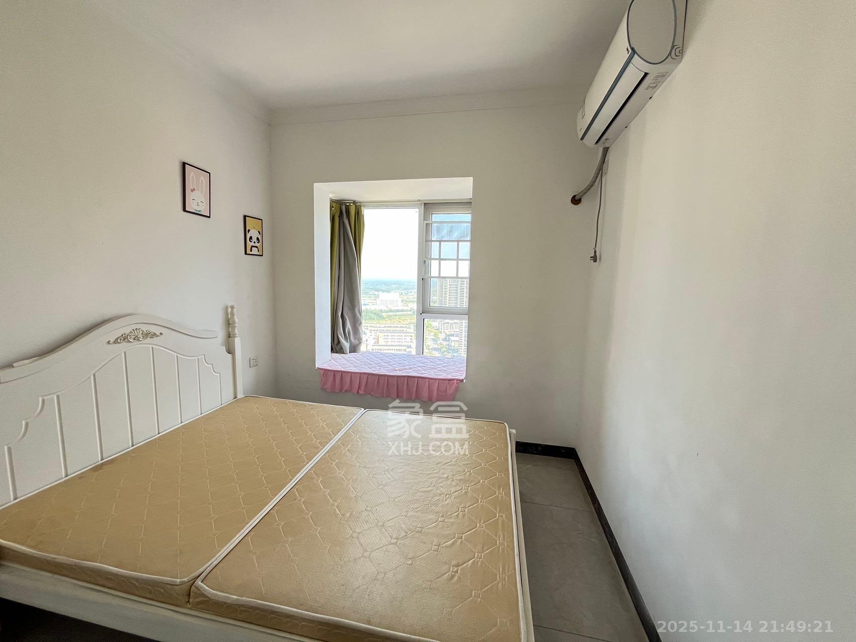 荣盛花语城  1室2厅1卫    1700.0元/月室内图