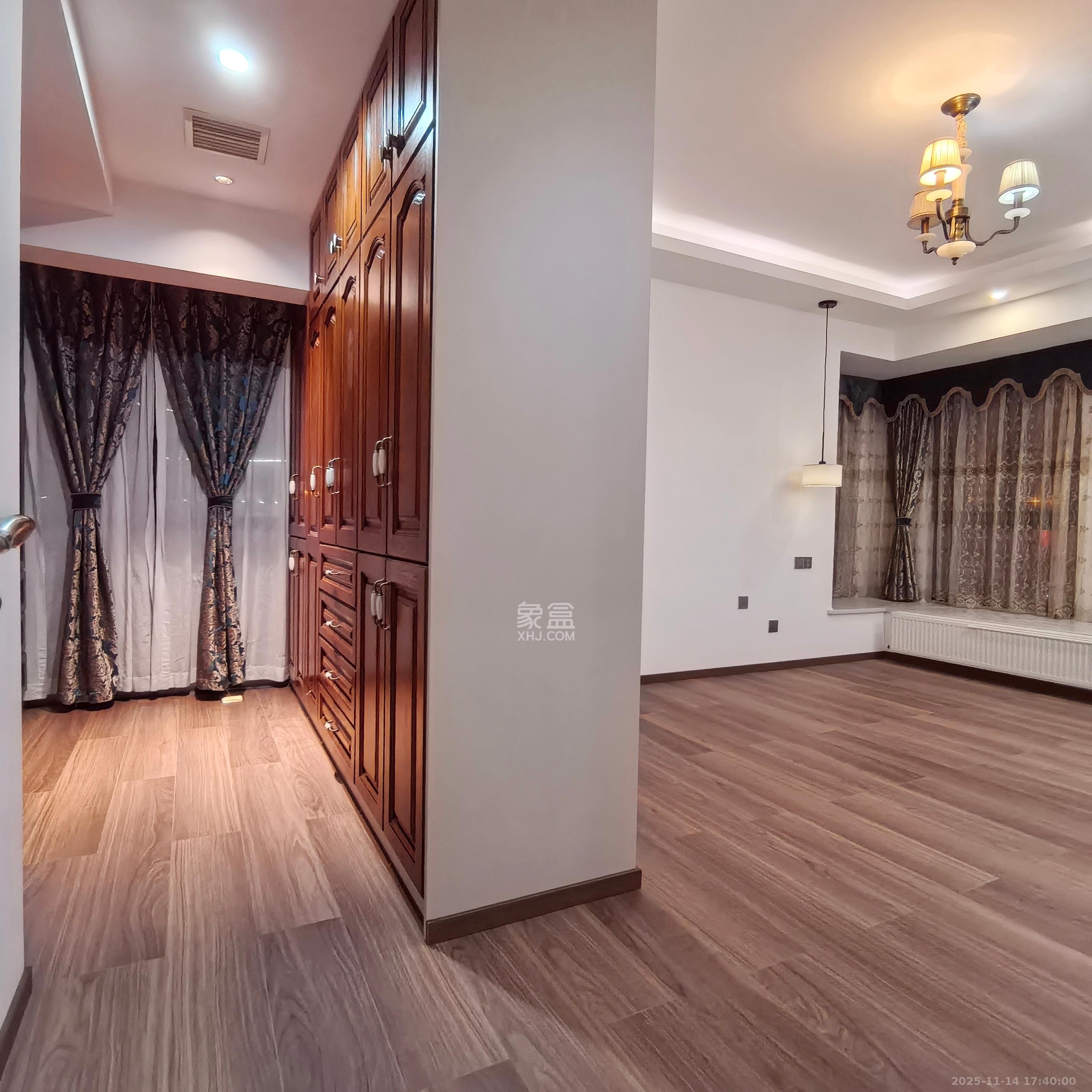 鑫远尚玺苑 4室2厅2卫 5000.0元/月 鑫远尚玺苑 4室2厅2卫 5000.0元/月室内图