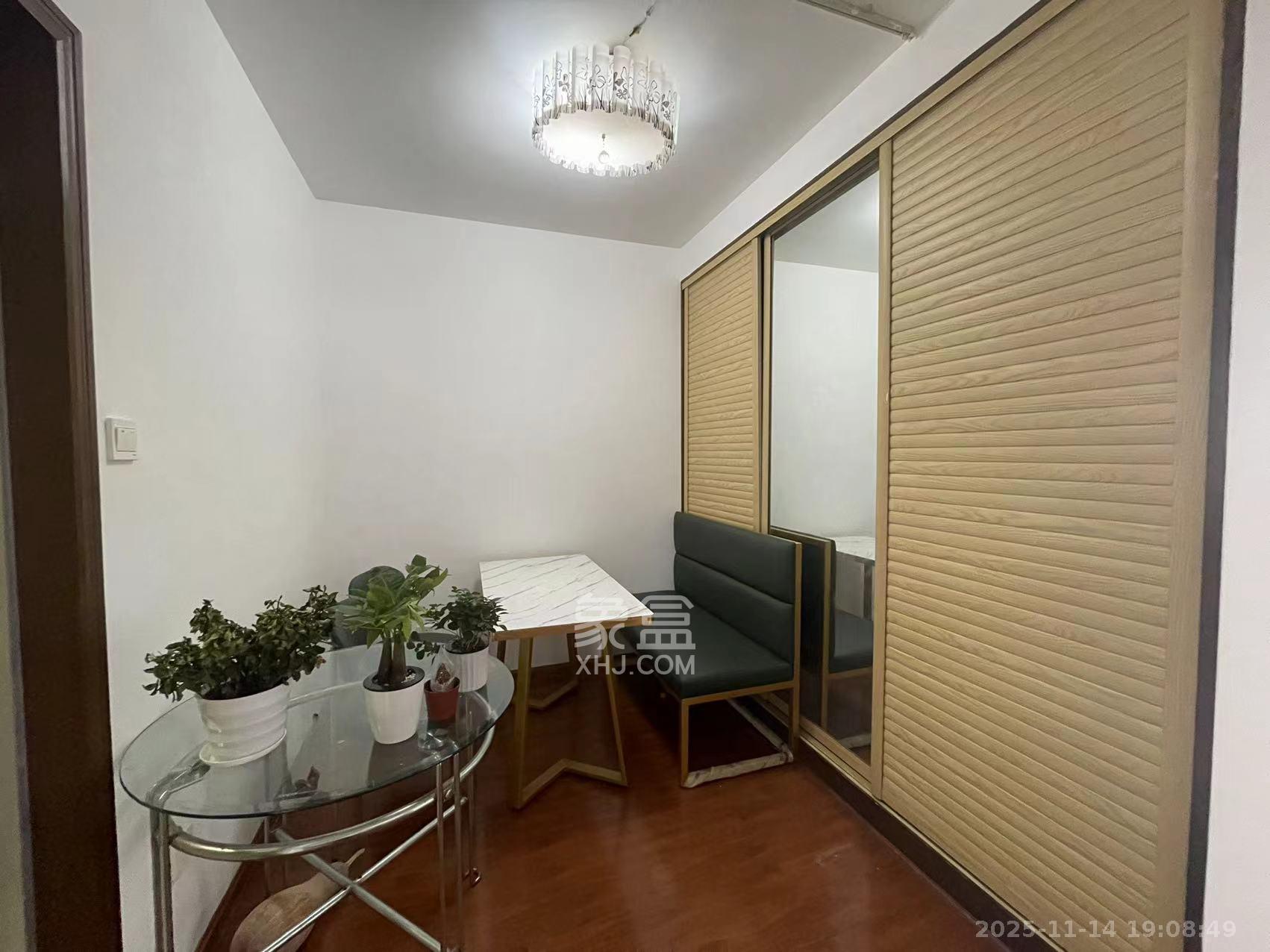 少帅府  1室1厅1卫    2300.0元/月室内图