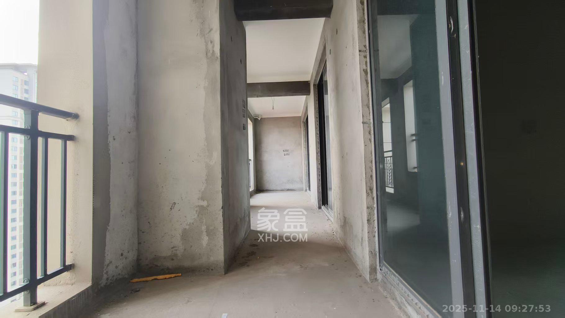 湾田九华湖畔壹号  4室2厅2卫    61.8万