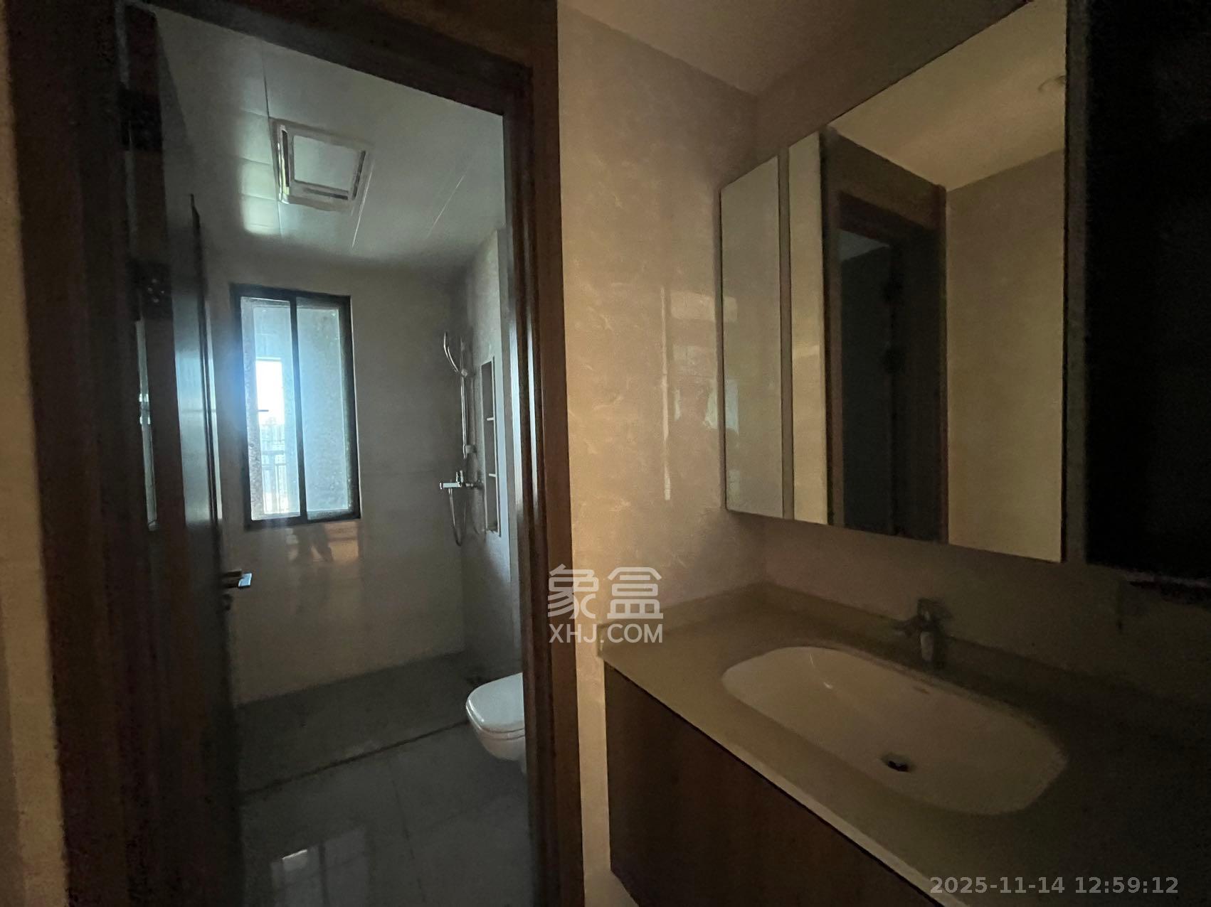 金源府  3室2厅2卫    3800.0元/月室内图