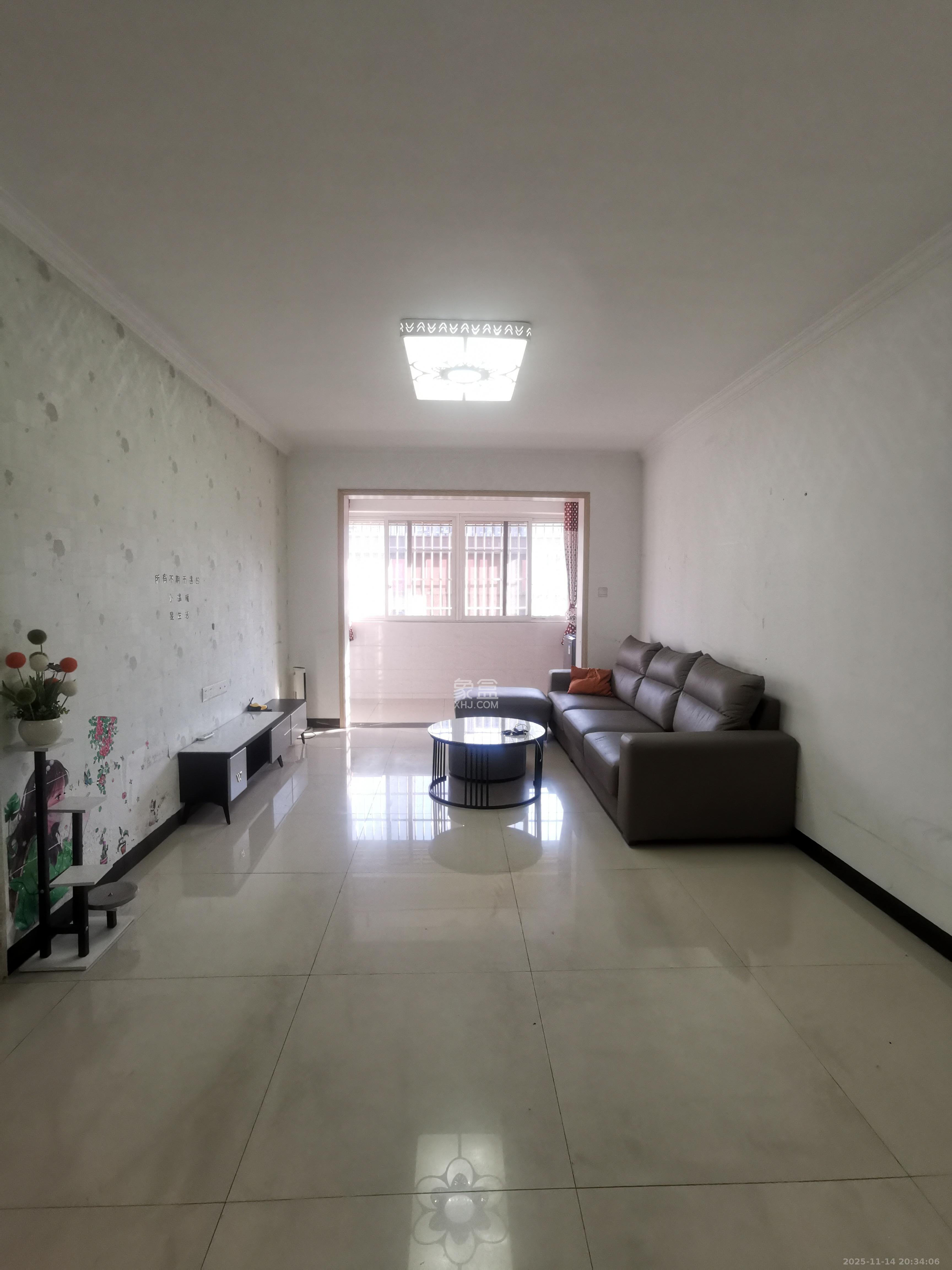 星城新宇黎锦苑 2室2厅1卫 1700.0元/月 星城新宇黎锦苑 2室2厅1卫 1700.0元/月室内图