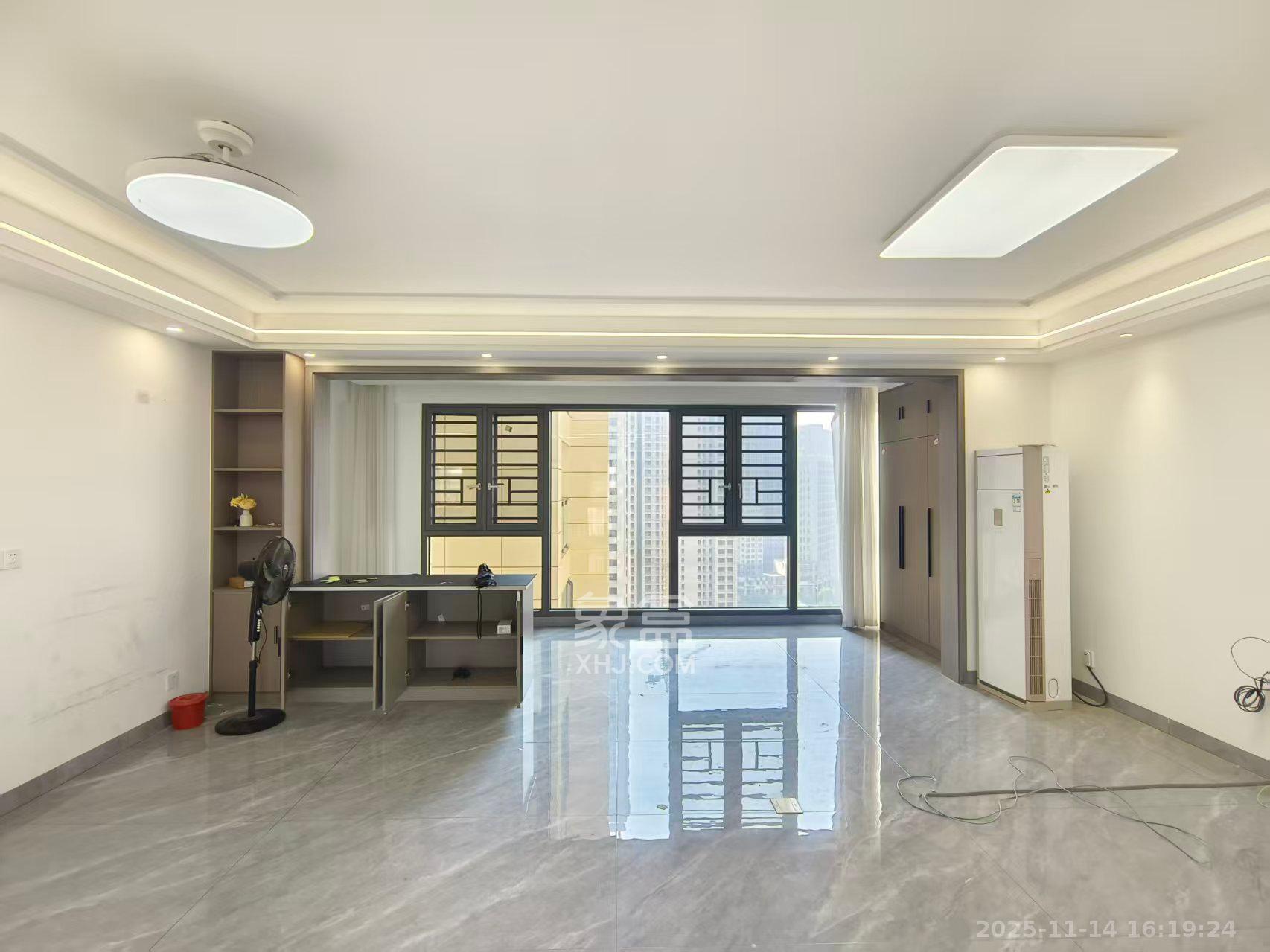 明发阅江悦府  3室2厅2卫    2100.0元/月室内图