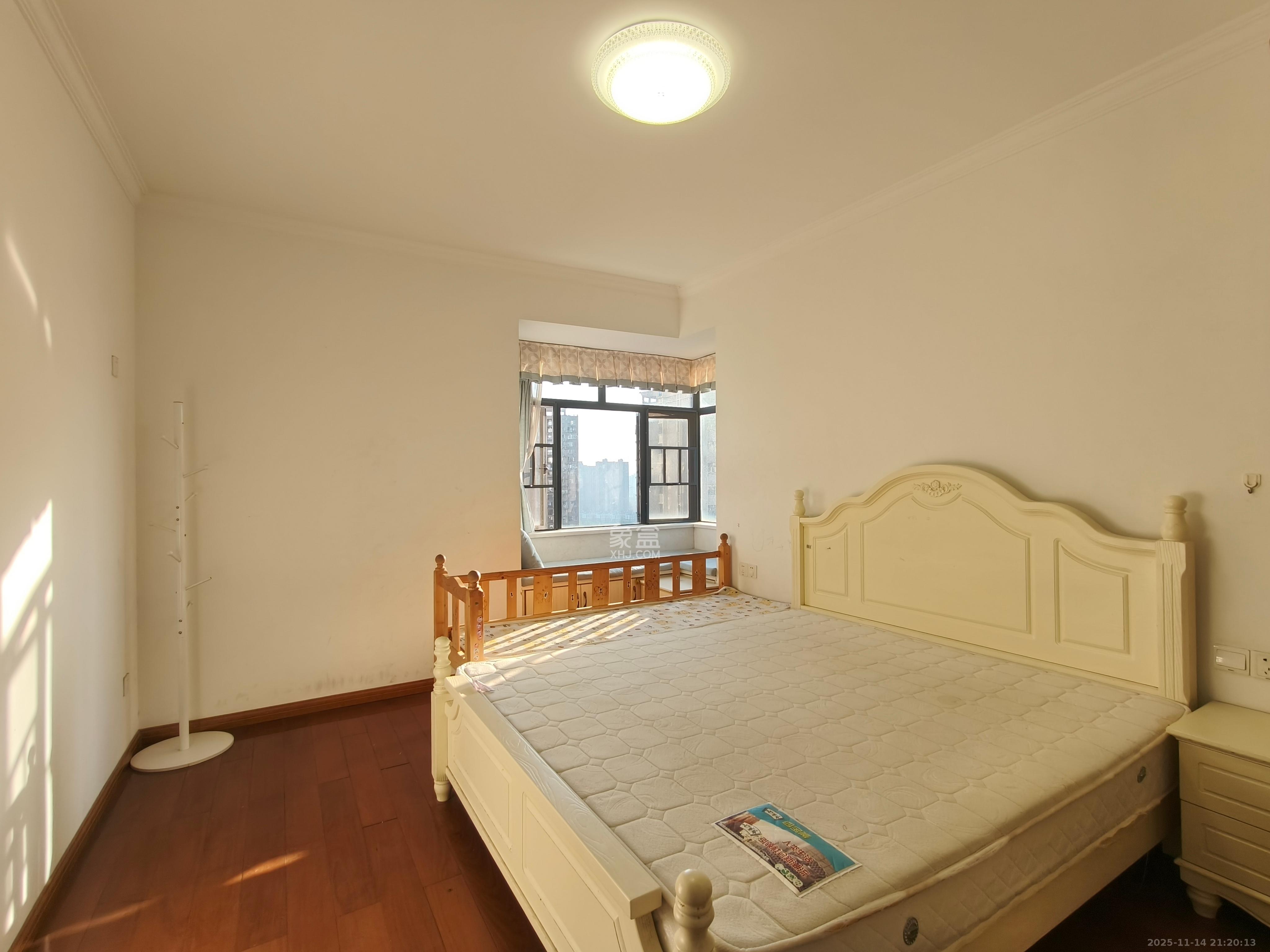 辉煌国际城二期 3室2厅2卫 2800.0元/月 辉煌国际城二期 3室2厅2卫 2800.0元/月室内图