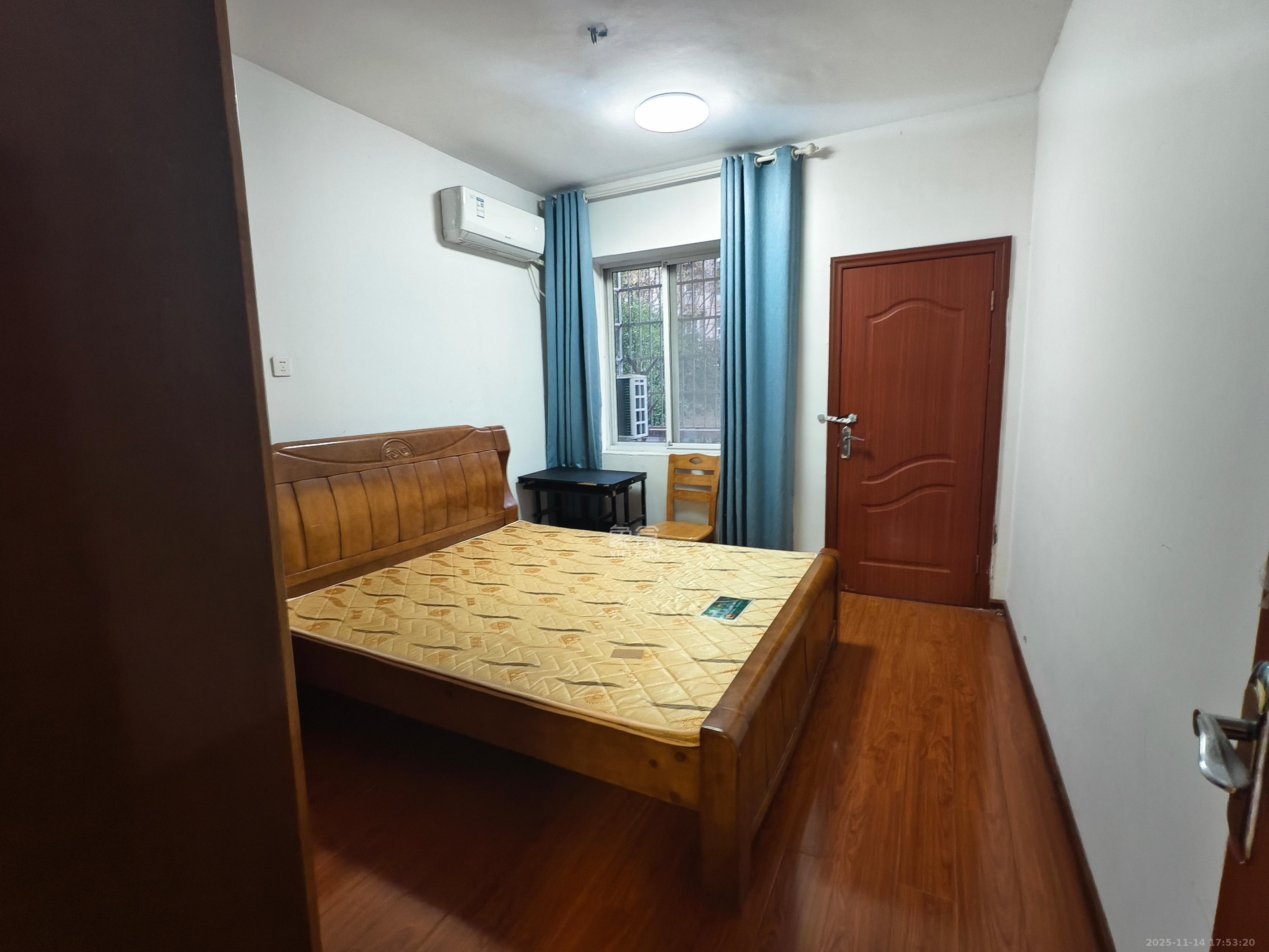 省气象局宿舍  3室2厅1卫    2480.0元/月