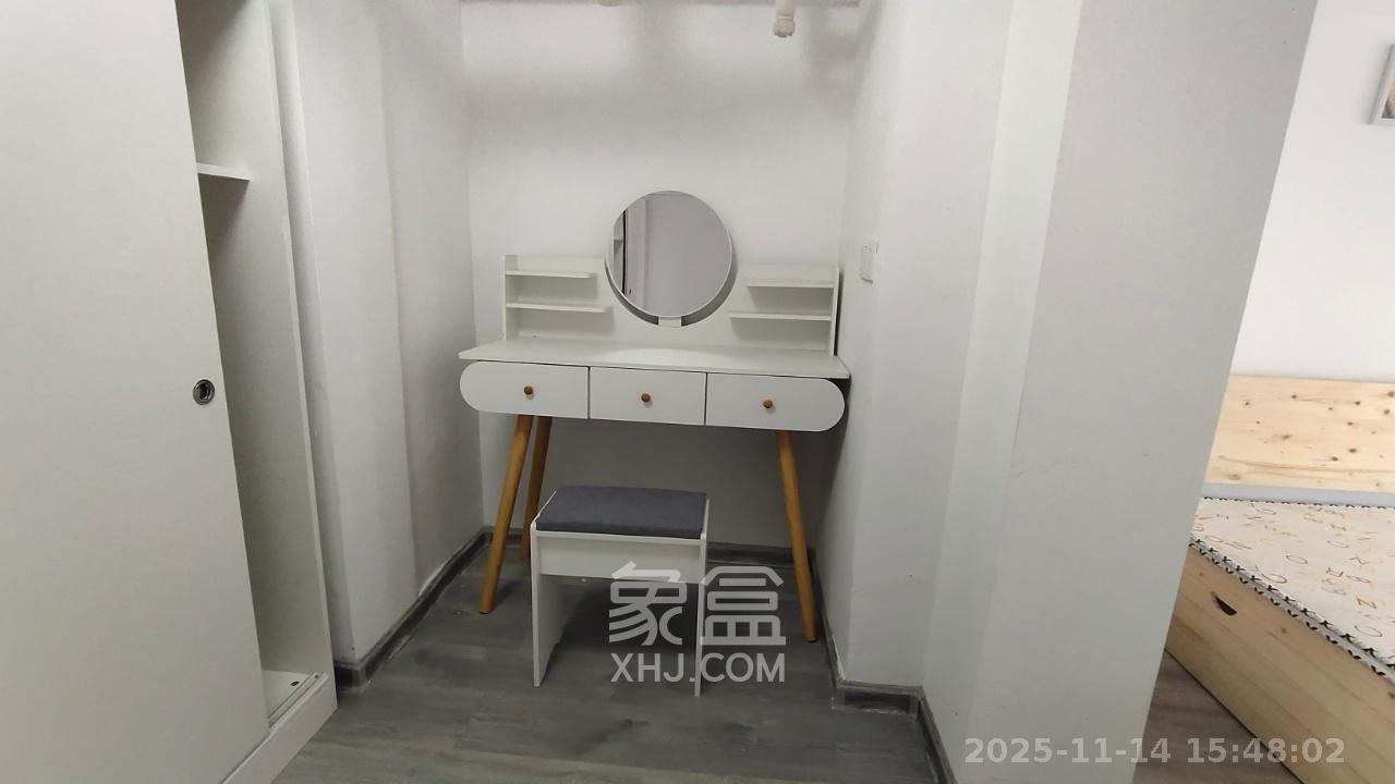 裕天国际商汇中心 1室1厅1卫 1500.0元/月 裕天国际商汇中心 1室1厅1卫 1500.0元/月室内图