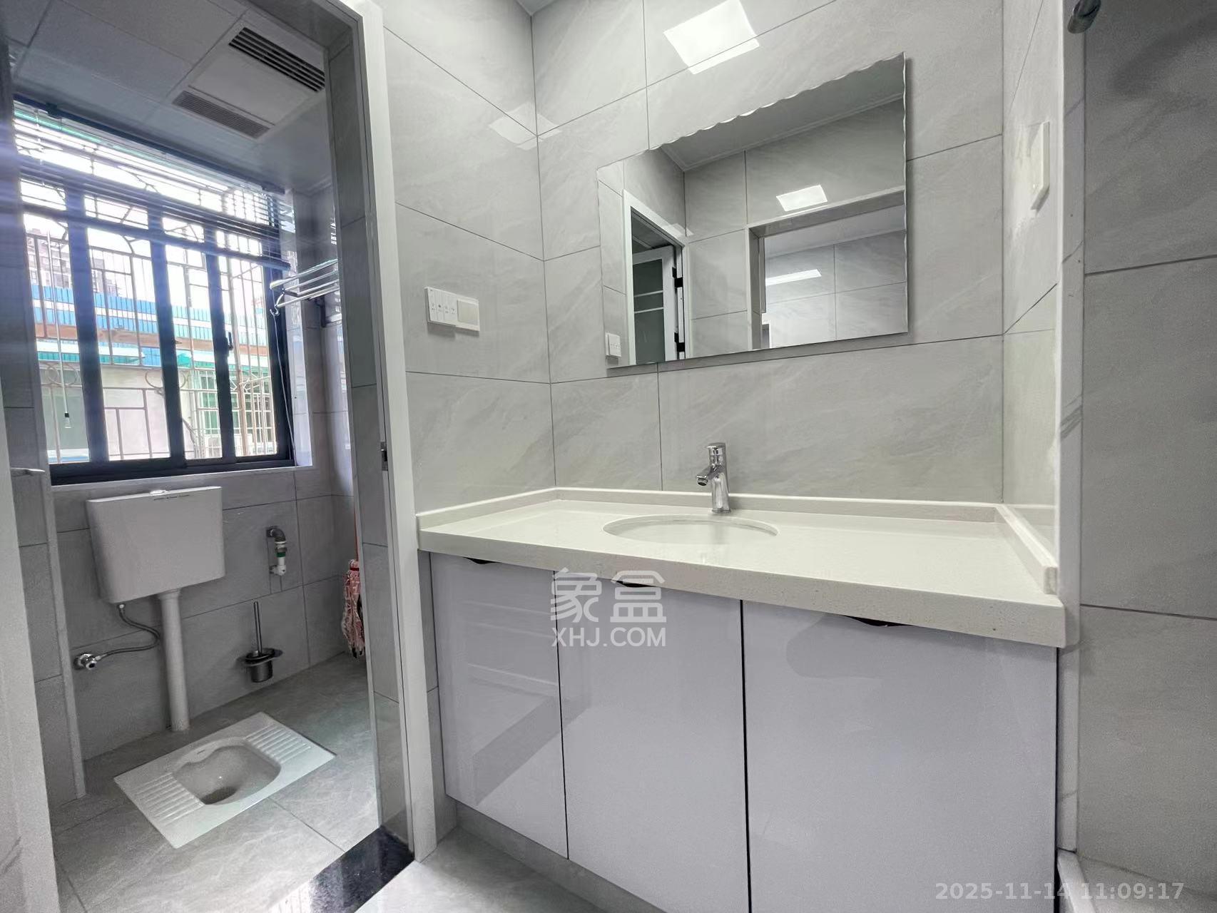 红旗综合安置楼 2室2厅1卫 2100.0元/月 红旗综合安置楼 2室2厅1卫 2100.0元/月室内图