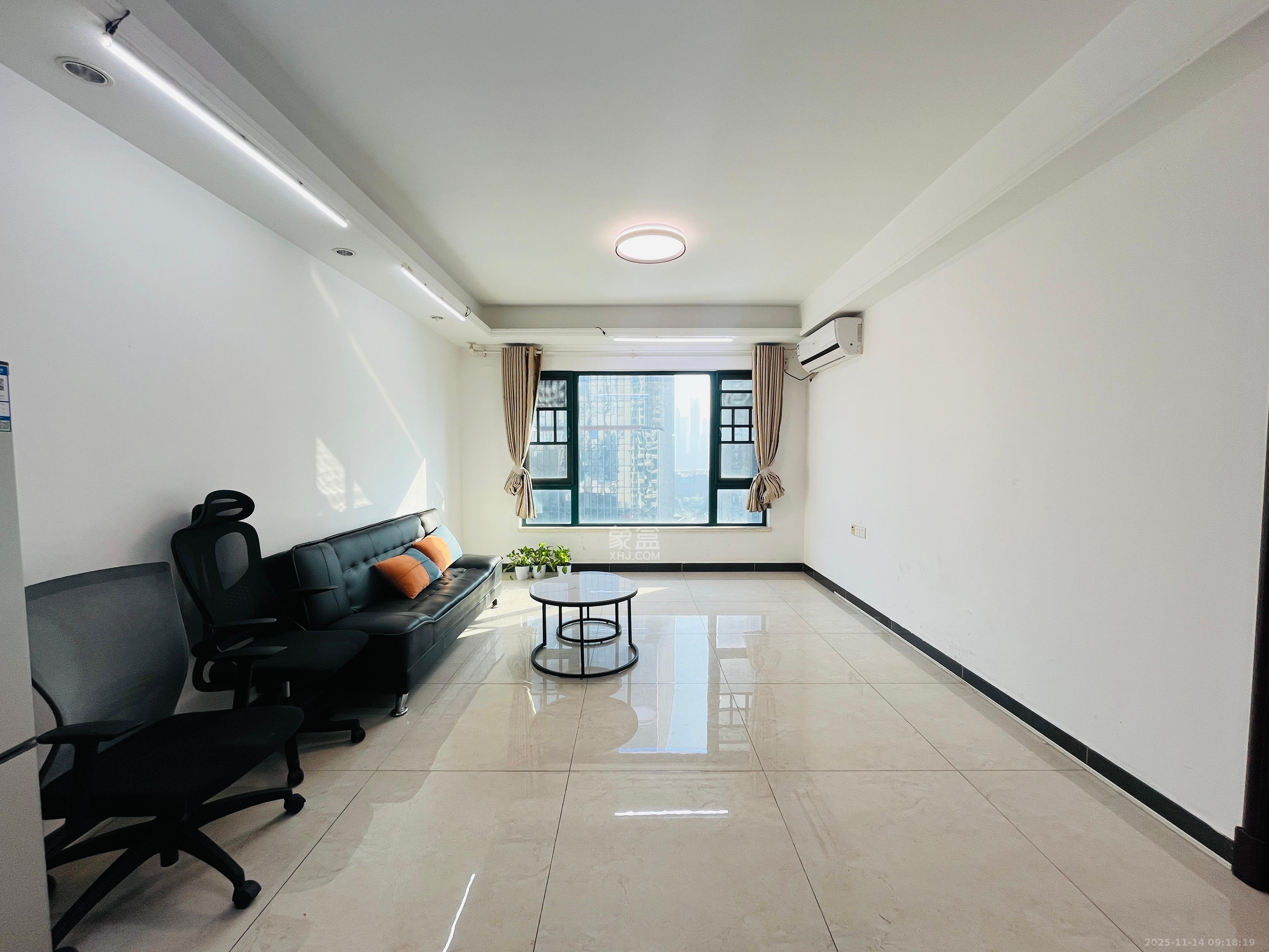 恒大御景湾 1室1厅1卫 2500.0元/月 恒大御景湾 1室1厅1卫 2500.0元/月室内图